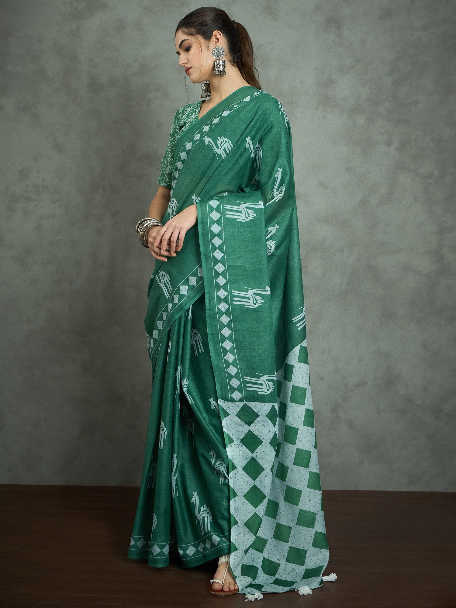 partywear designer saree for festive occasions