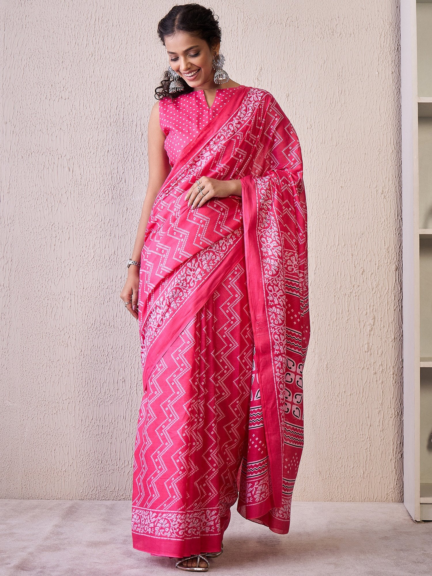 Pink Pink Bandhani Cotton Blend Printed Saree