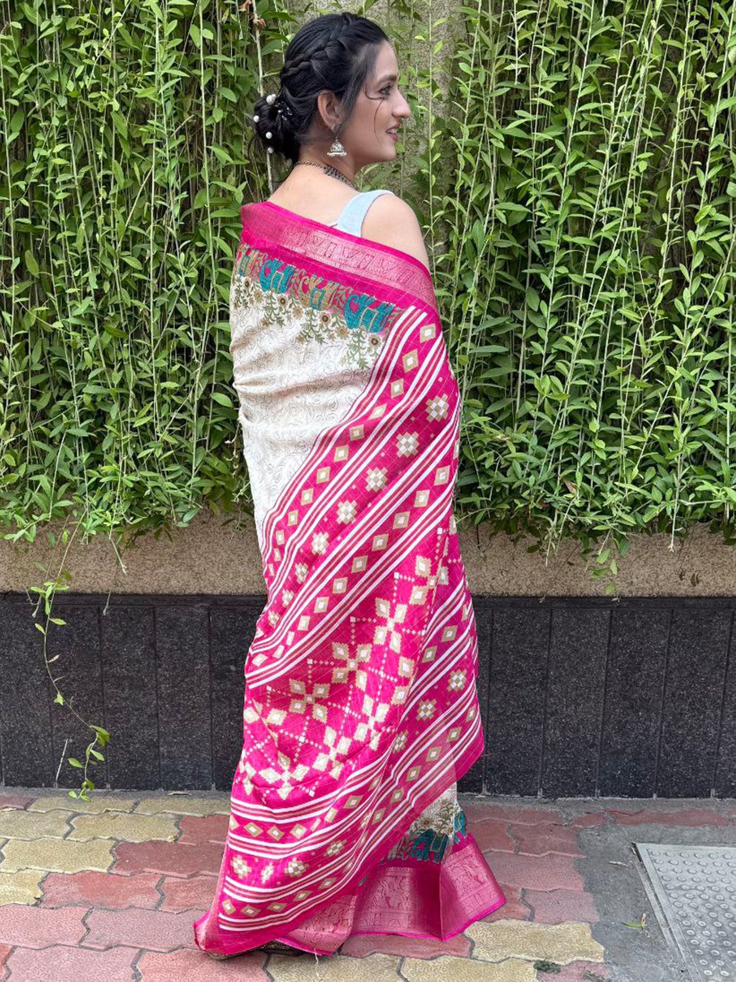 partywear designer saree for festive occasions