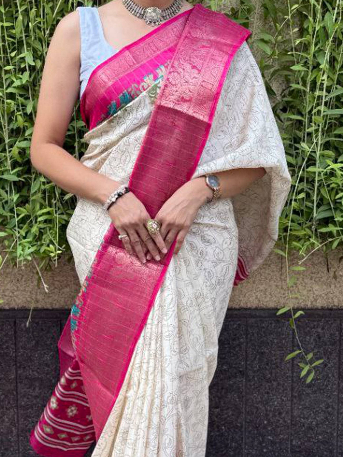 Off Sungudi Dola Silk Printed Saree