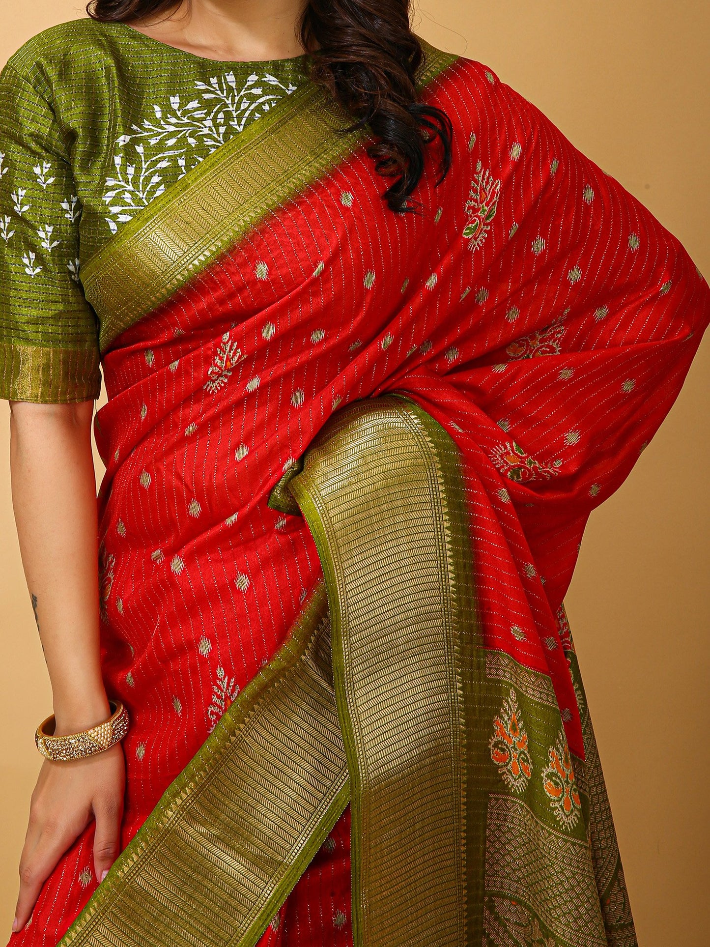Red Sungudi Silk Blend Printed Saree