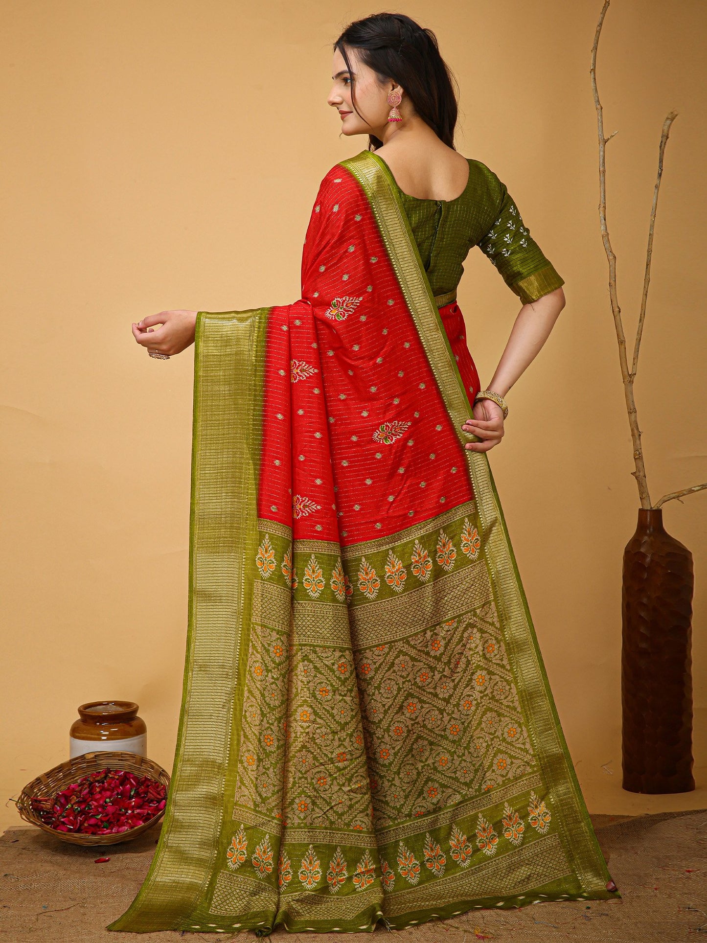 Red Sungudi Silk Blend Printed Saree