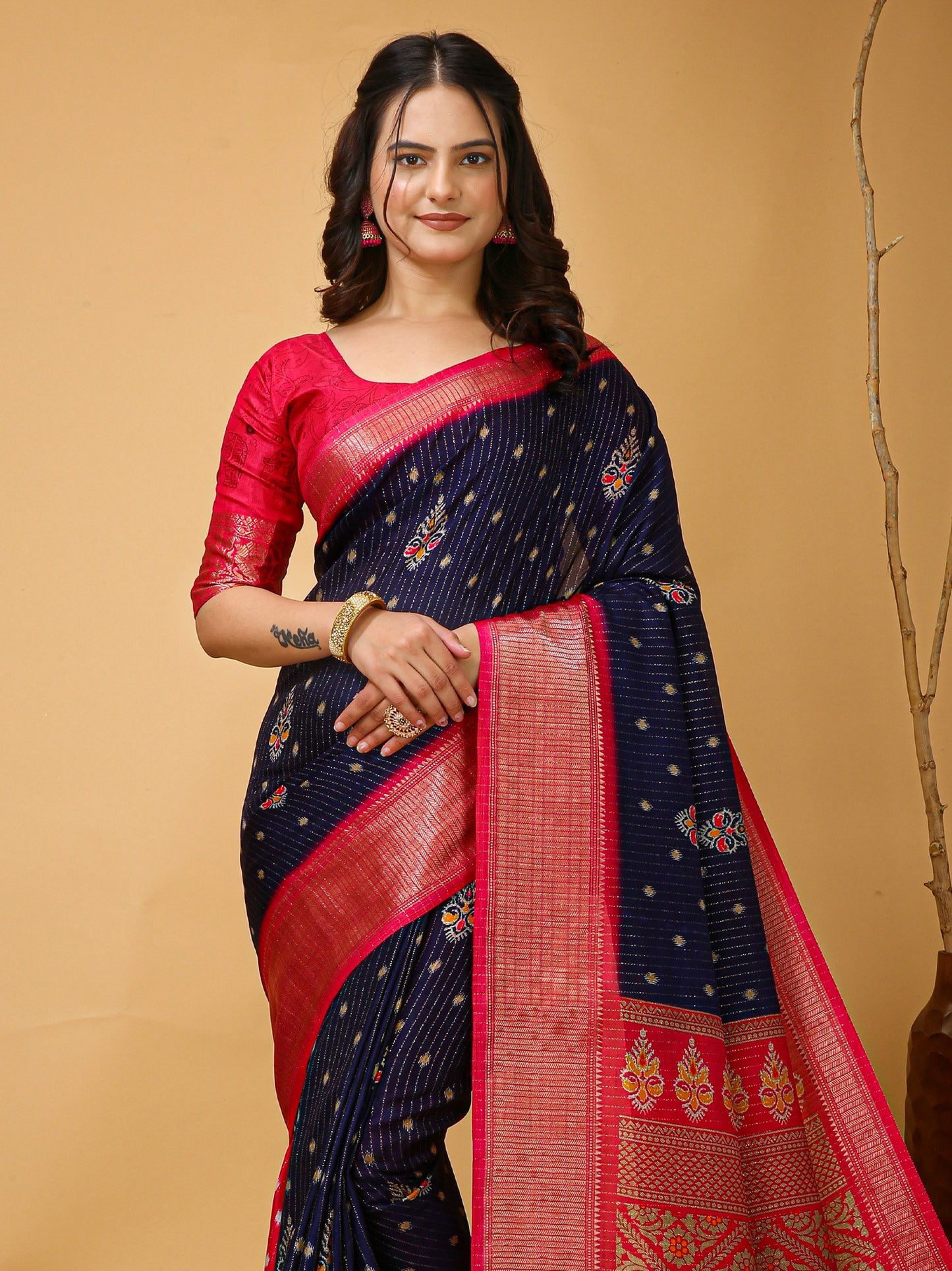 Navy Sungudi Silk Blend Printed Saree