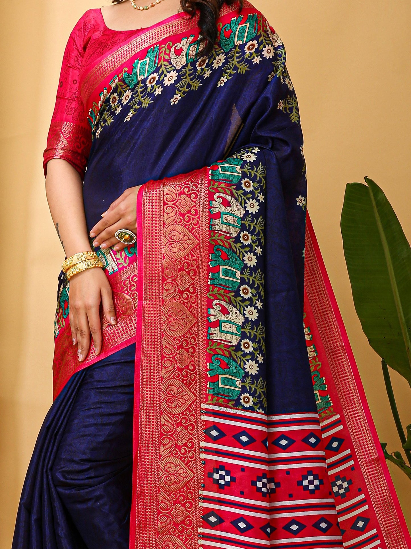 Navy Sungudi Silk Blend Printed Saree