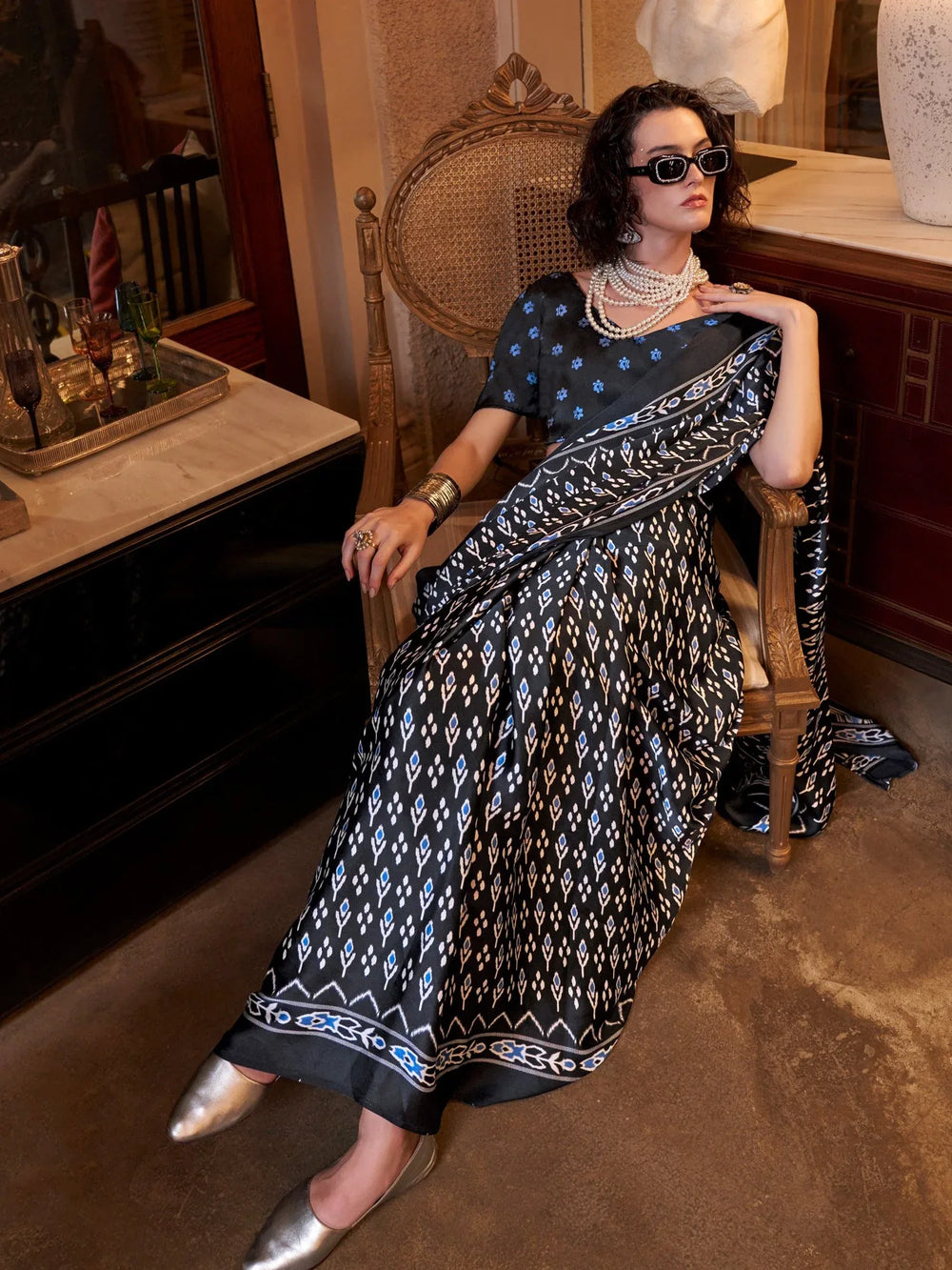 Black Patola Crepe Printed Saree - The Dori Store