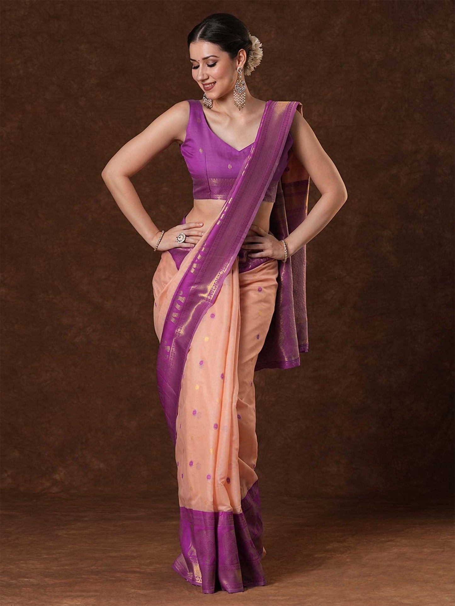 Pink Peach Maheshwari Cotton Blend Woven Saree