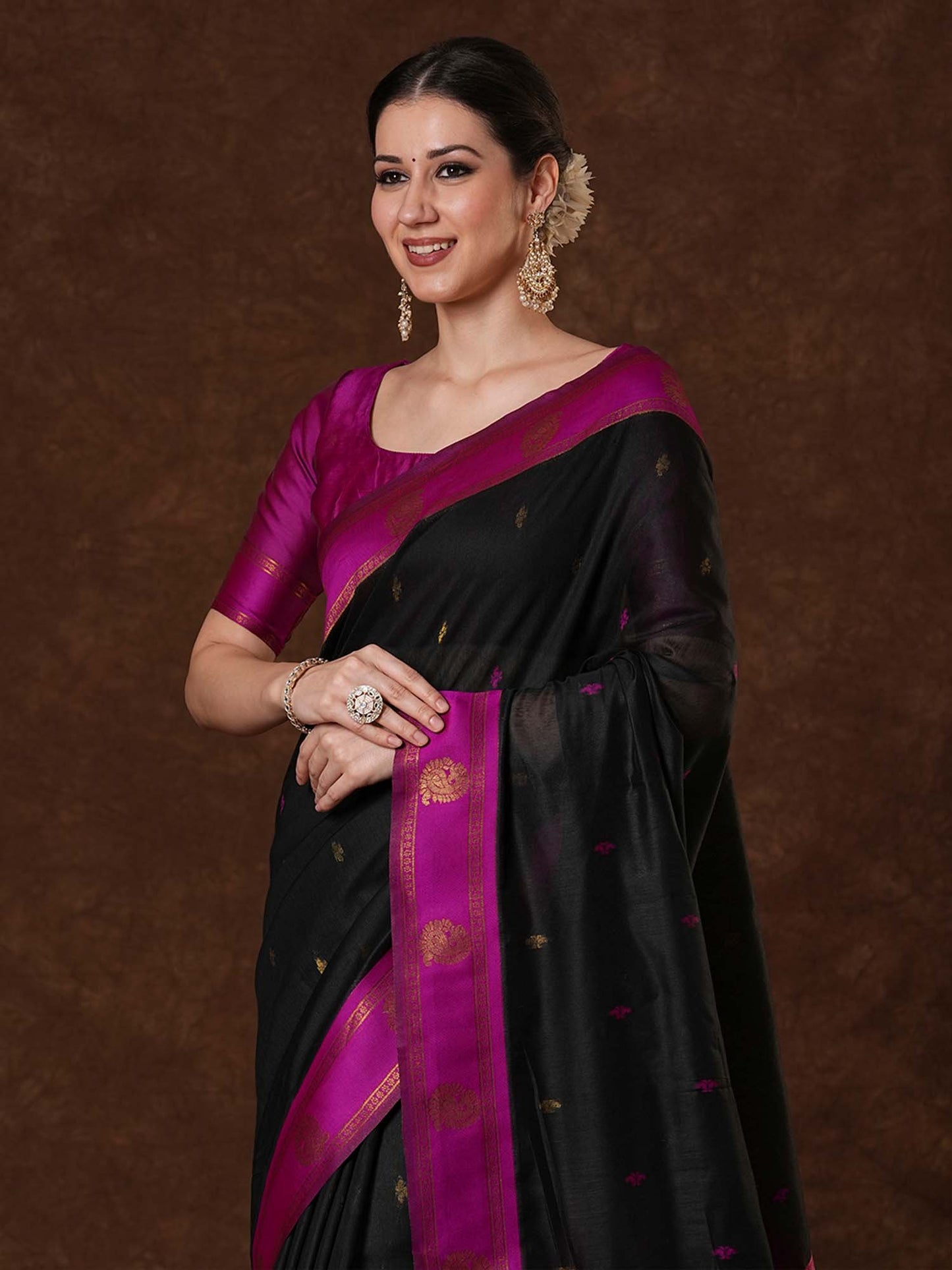 Black Maheshwari Cotton Blend Woven Saree