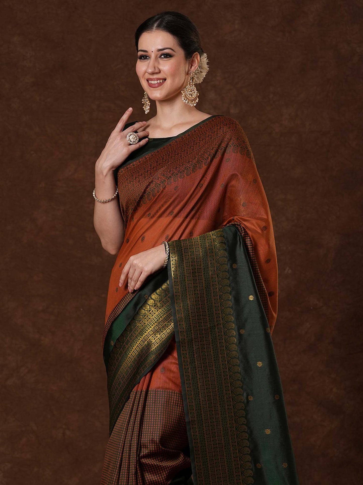 Green Venkatgiri Cotton Blend Woven Saree