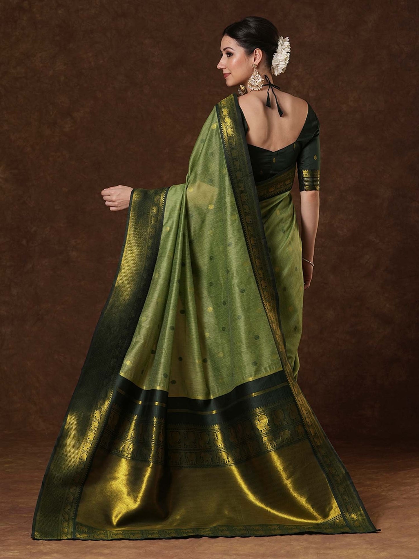 Light Maheshwari Cotton Blend Woven Saree