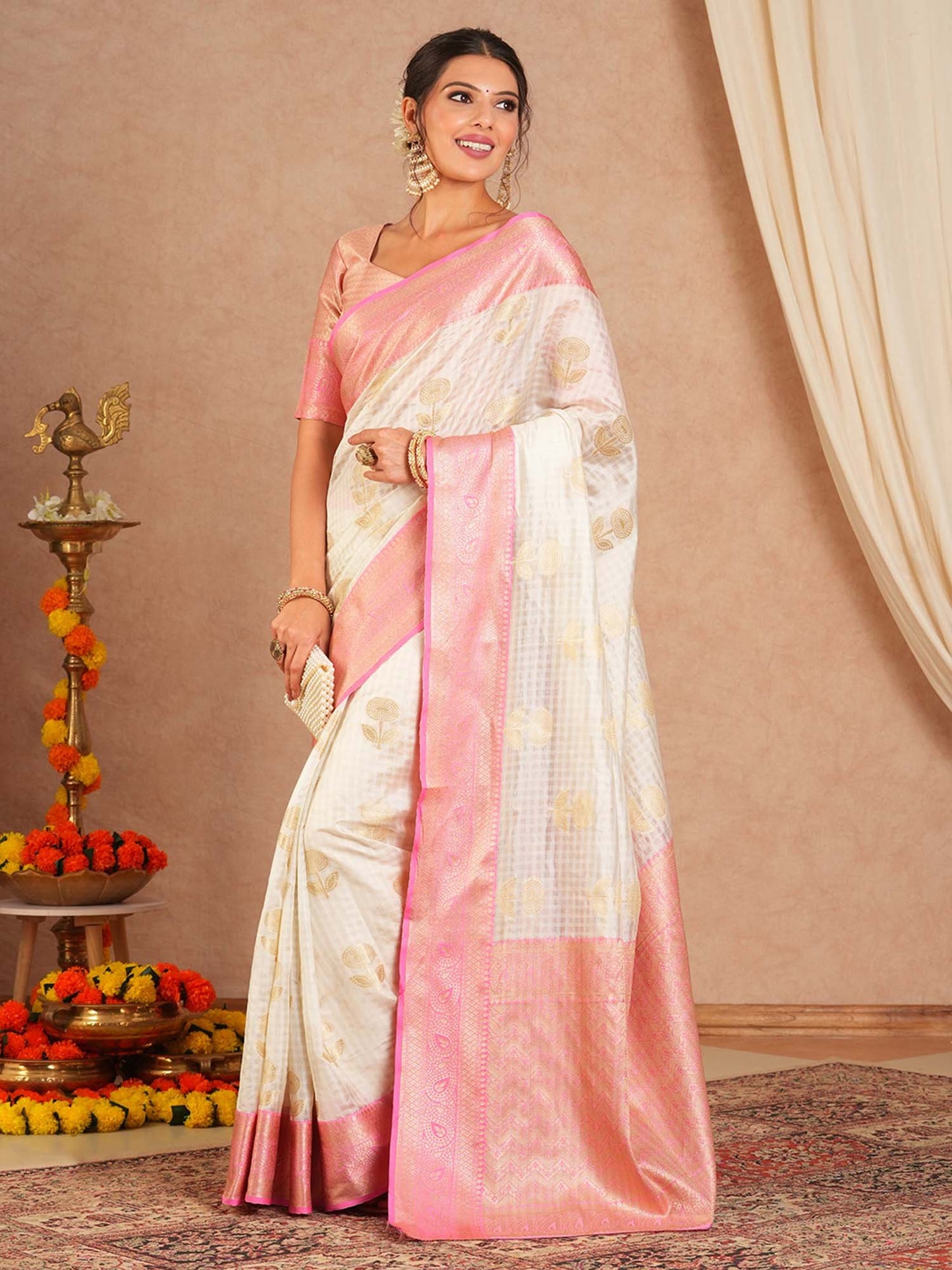 Off Sungudi Cotton Blend Woven Saree
