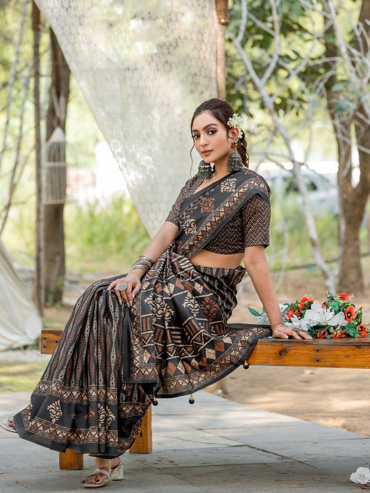Black Black Leheriya Silk Blend Printed Saree
