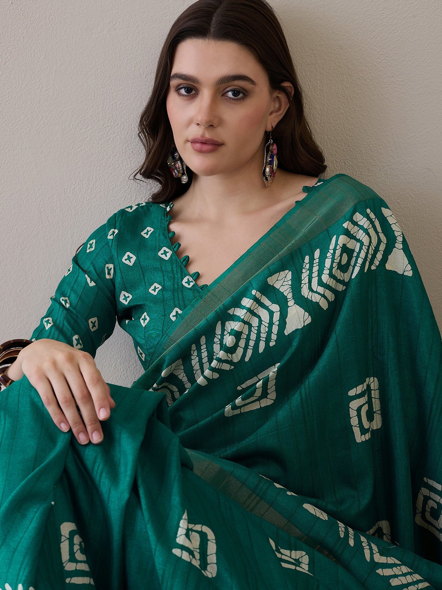 Teal Sungudi Silk Blend Printed Saree