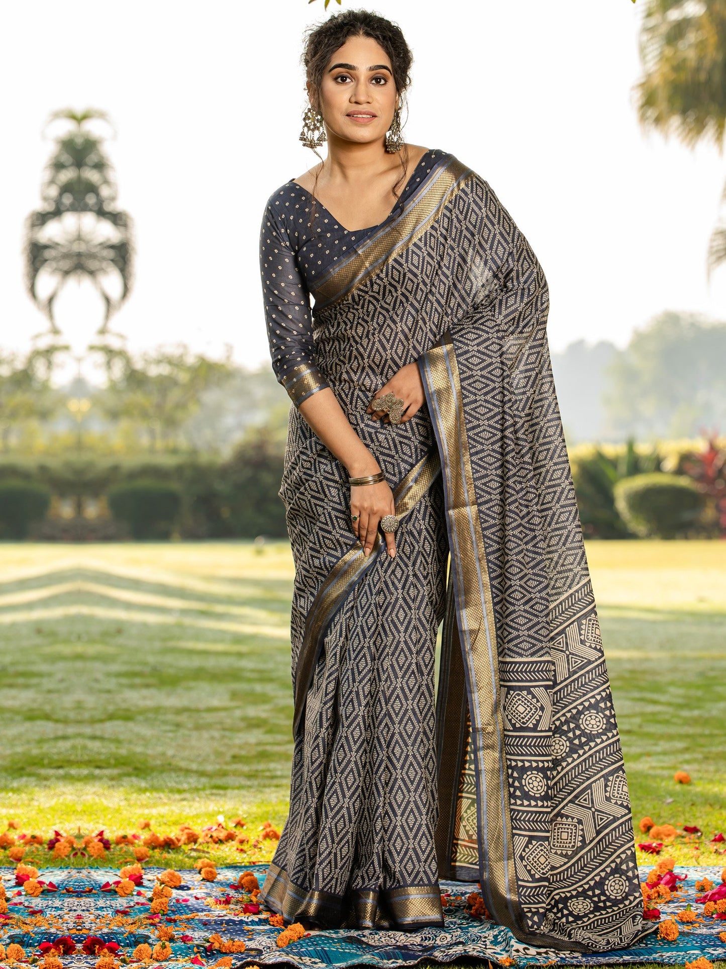 Grey Grey Block Print Cotton Printed Saree