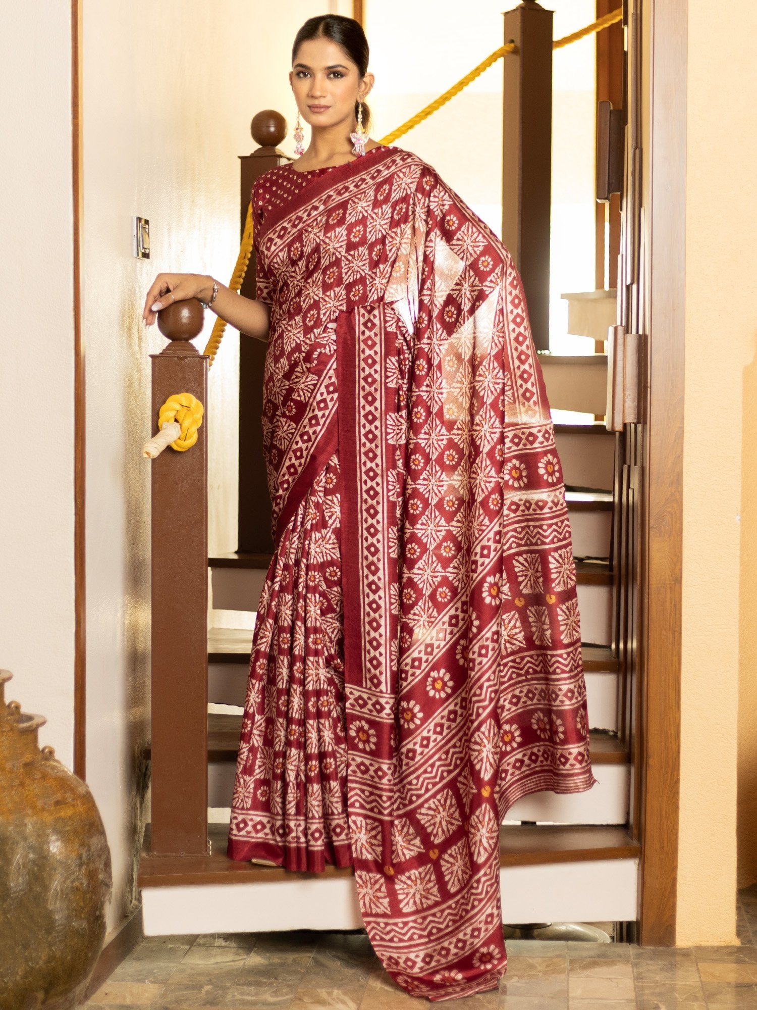Maroon Maroon Block Print Cotton Blend Printed Saree