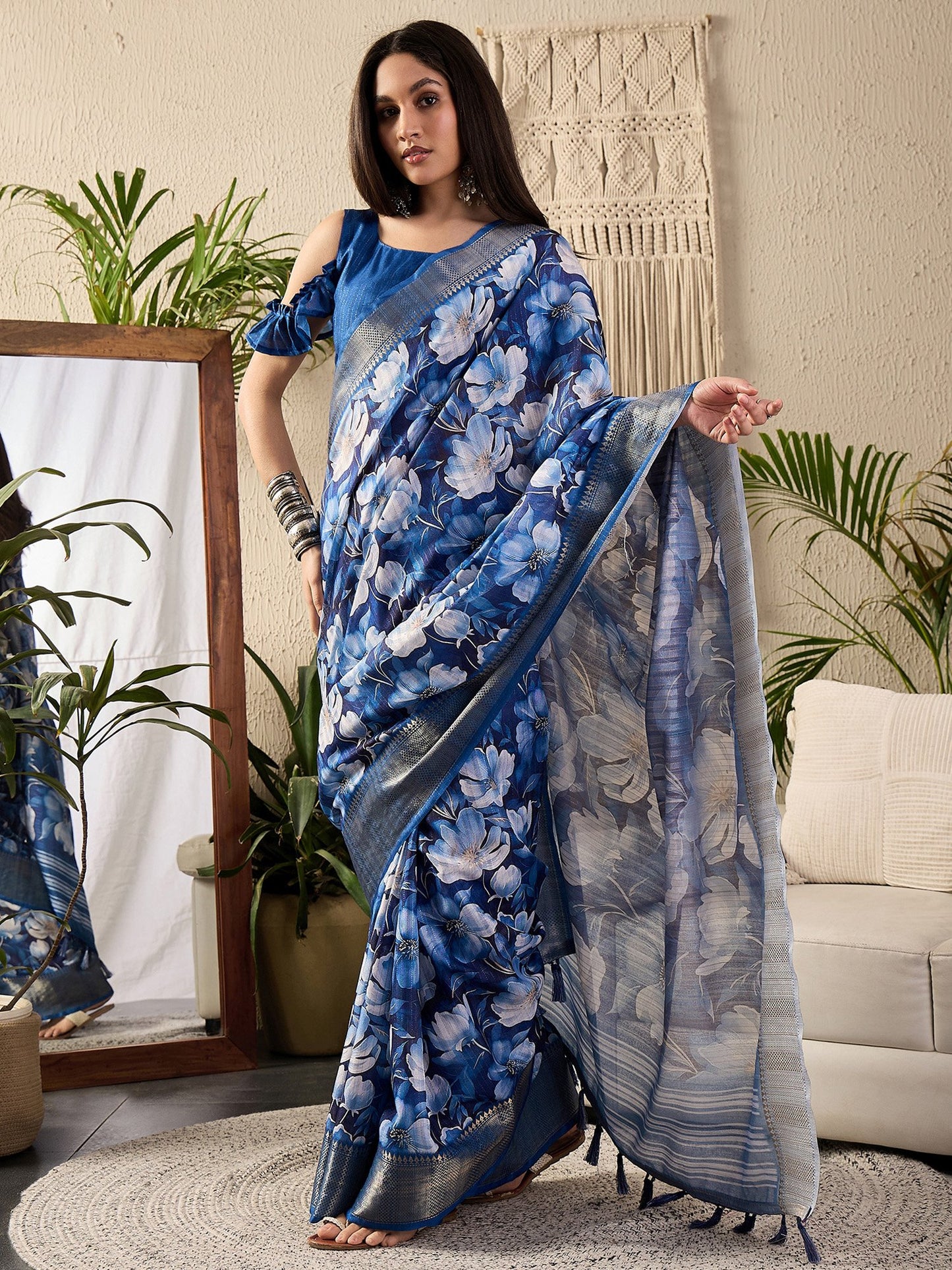 Dark Sungudi Cotton Blend Digital Print Saree