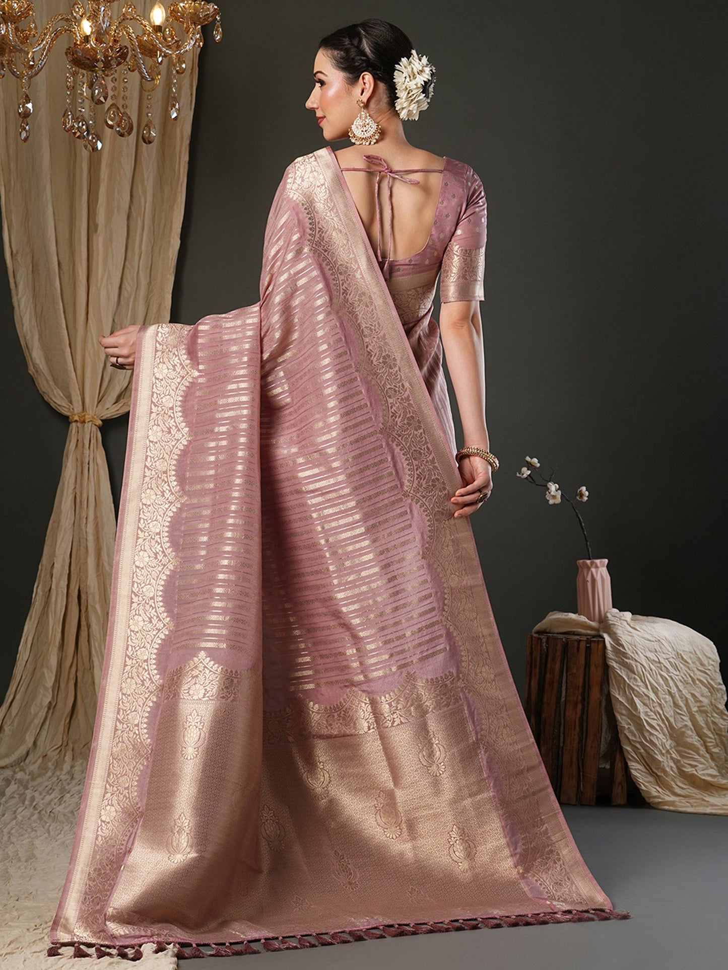 Mauve Kanjeevaram Viscose Woven Saree