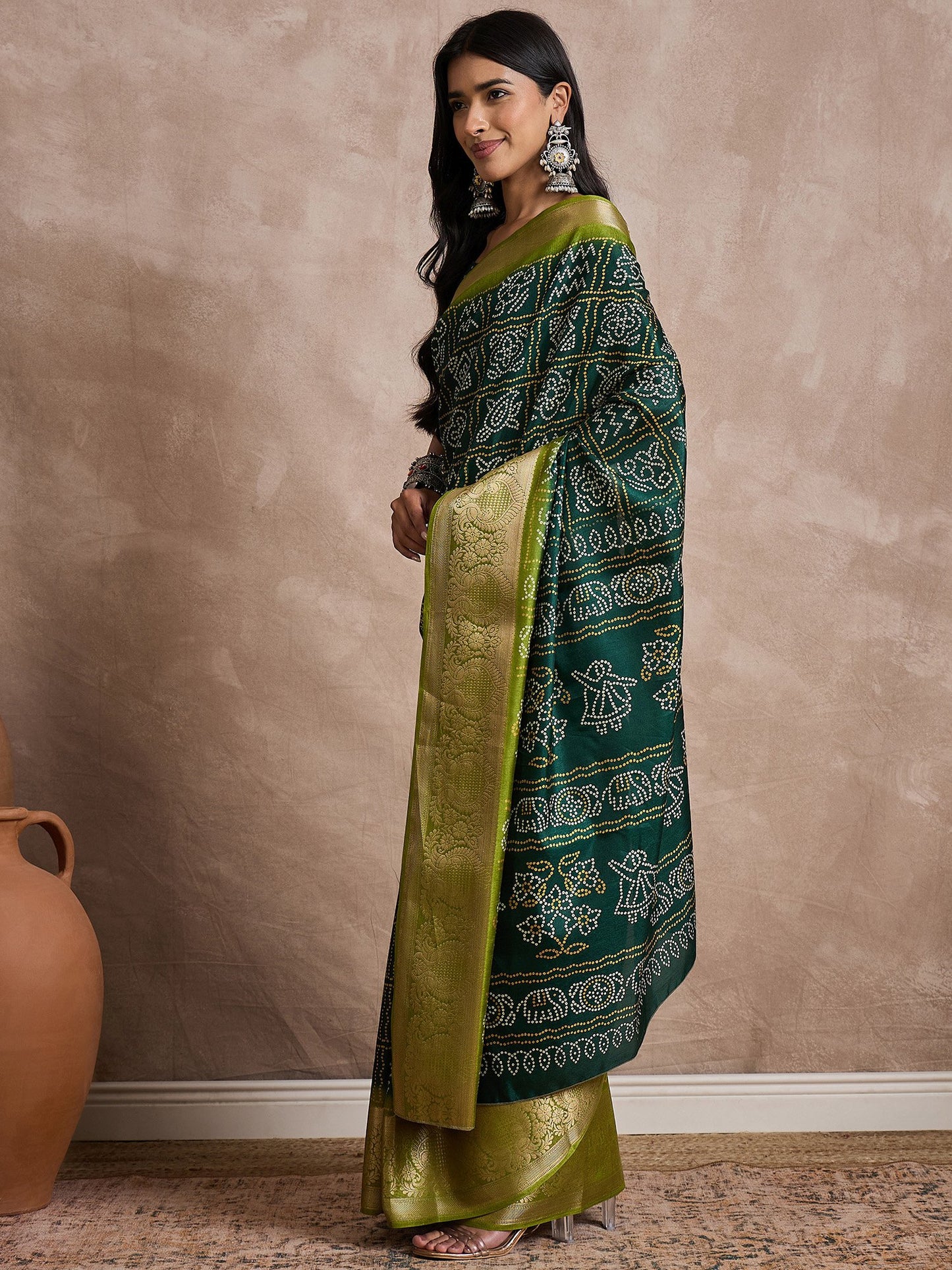 Green Sungudi Dola Silk Printed Saree