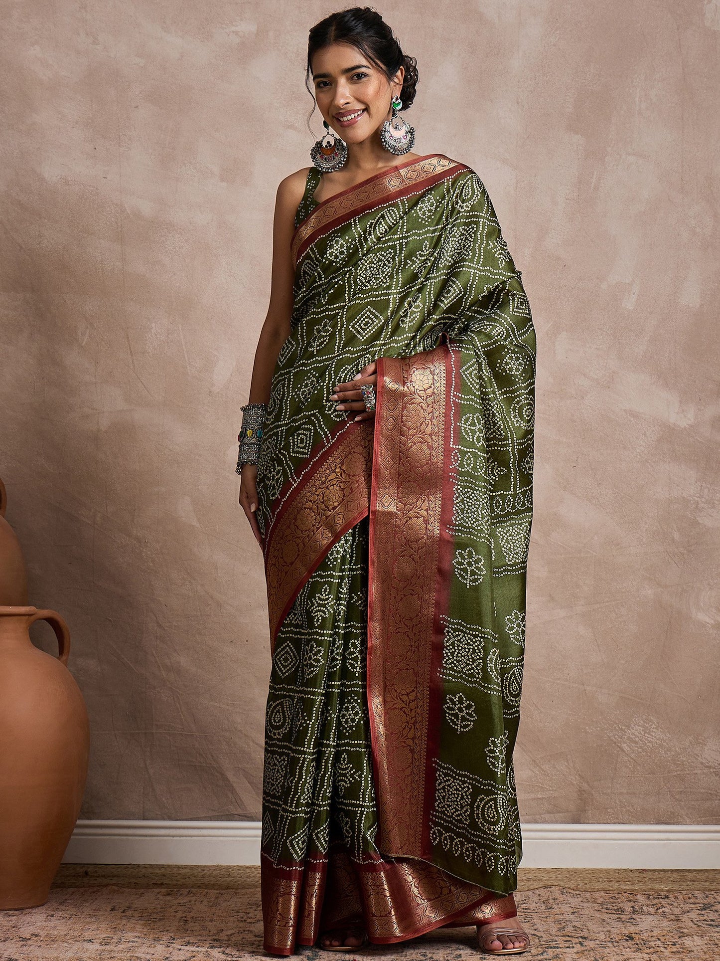 Green Green Sungudi Dola Silk Printed Saree