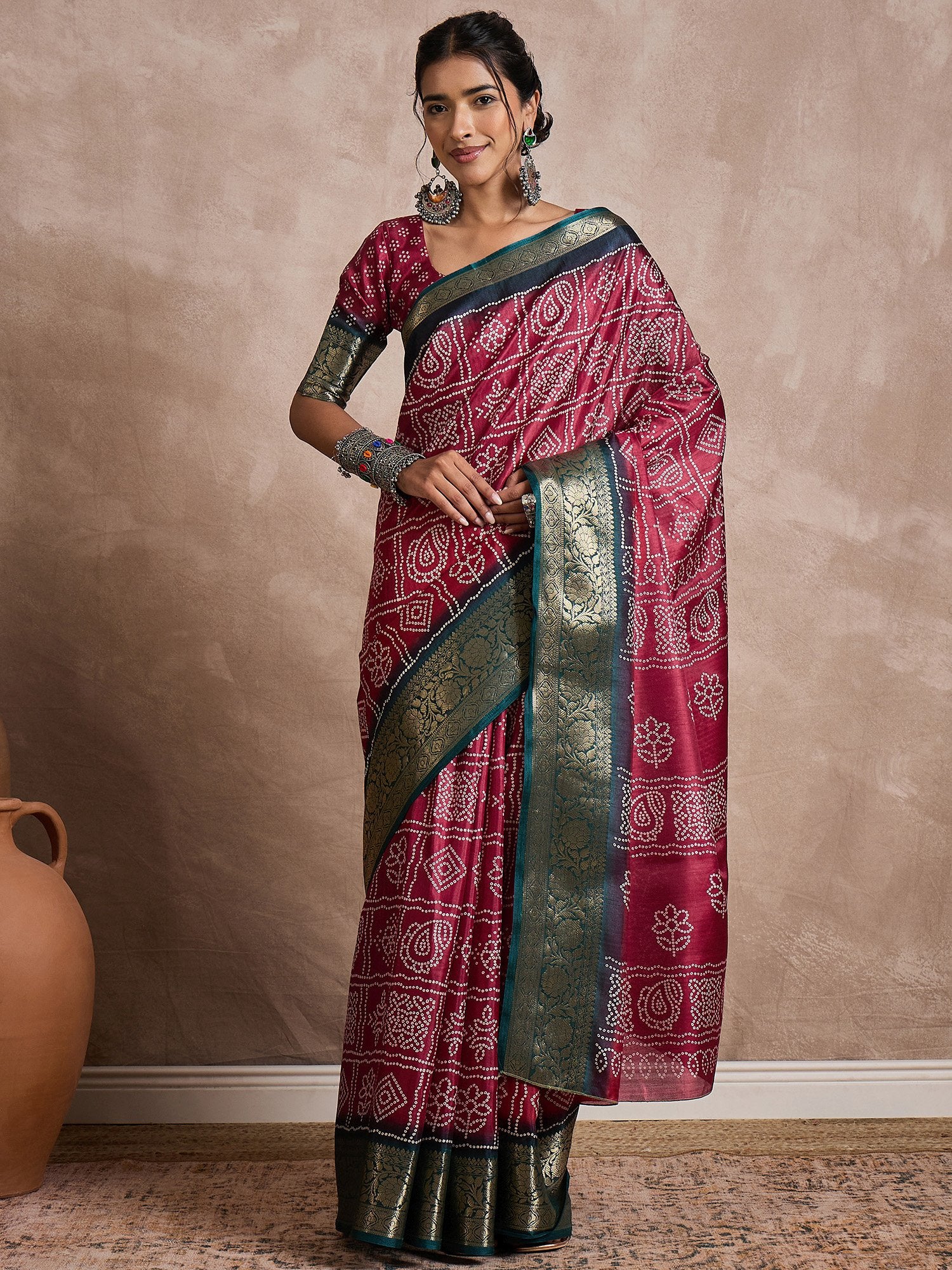 Pink Burgundy Sungudi Dola Silk Printed Saree