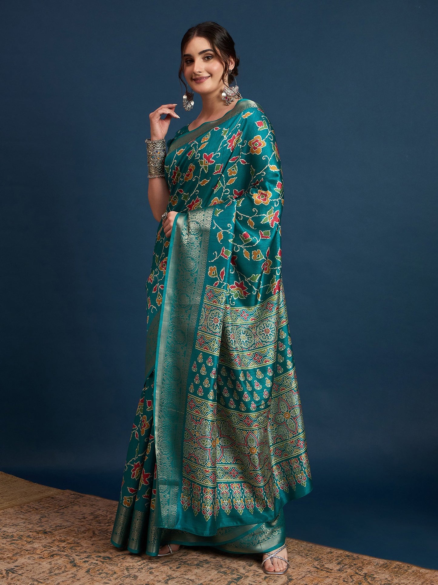 Light Sungudi Silk Blend Printed Saree