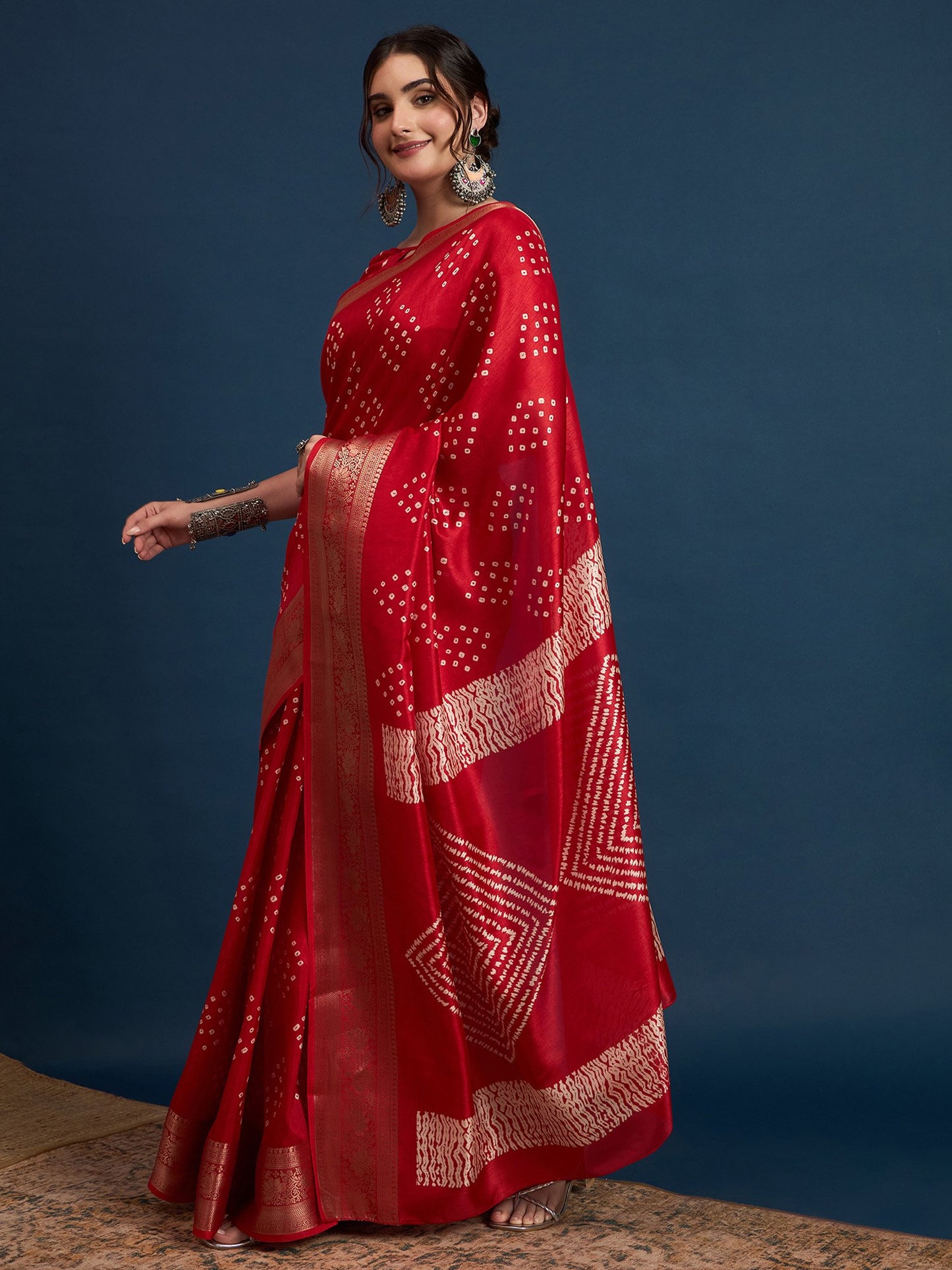 Red Sungudi Silk Blend Printed Saree