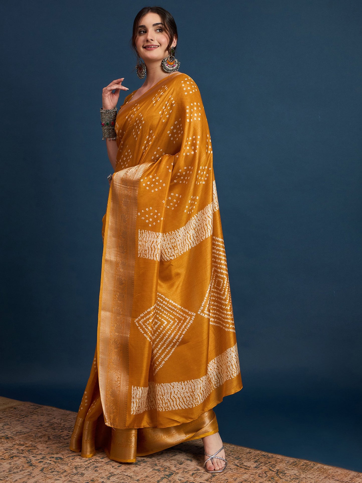 Mustard Sungudi Silk Blend Printed Saree
