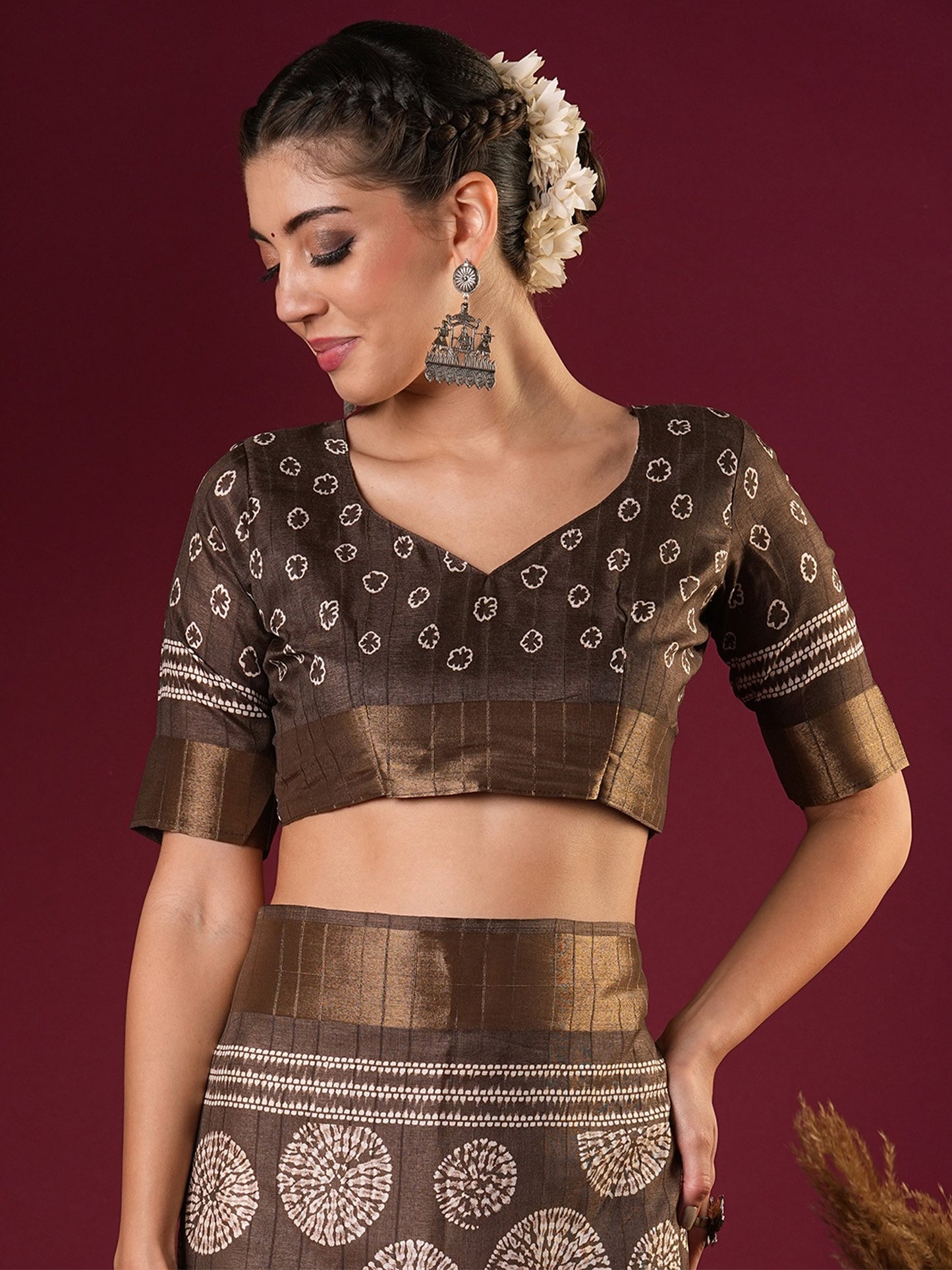Coffee Sungudi Silk Blend Printed Saree