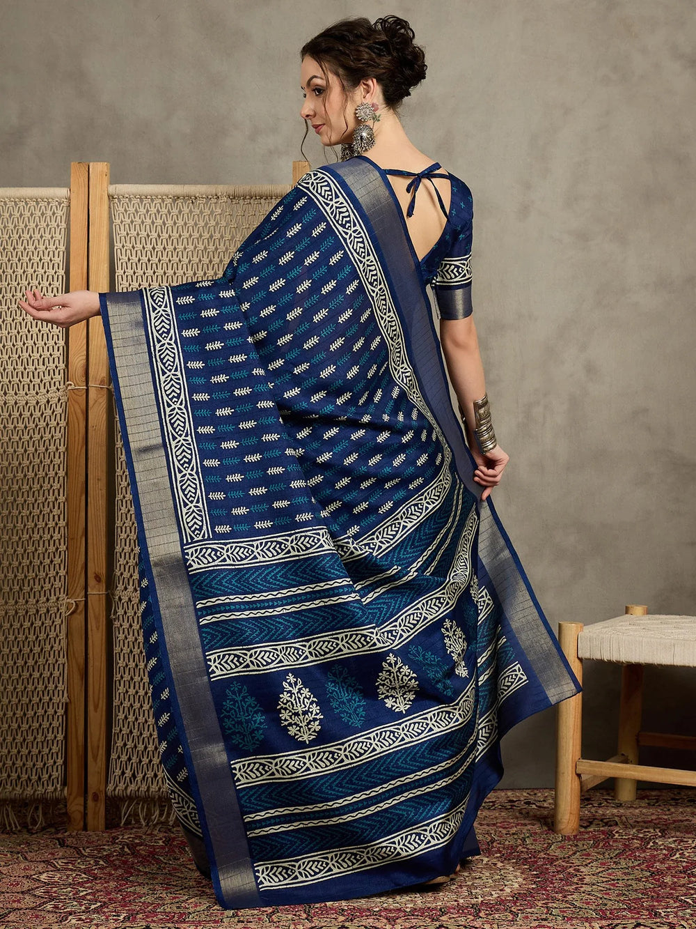 Navy Sungudi Silk Blend Printed Saree - The Dori Store