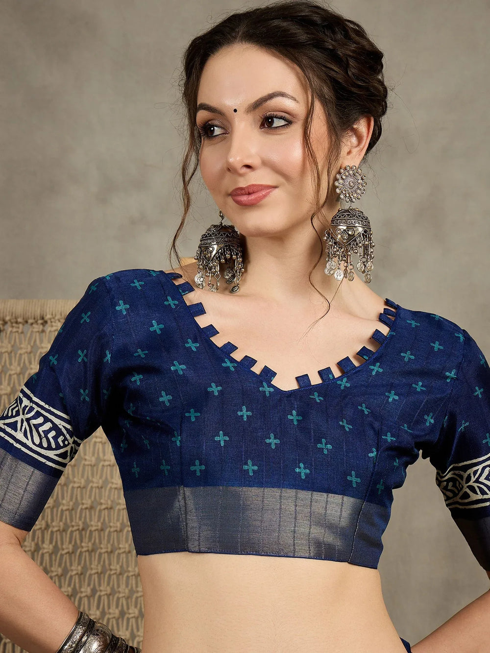 Navy Sungudi Silk Blend Printed Saree - The Dori Store