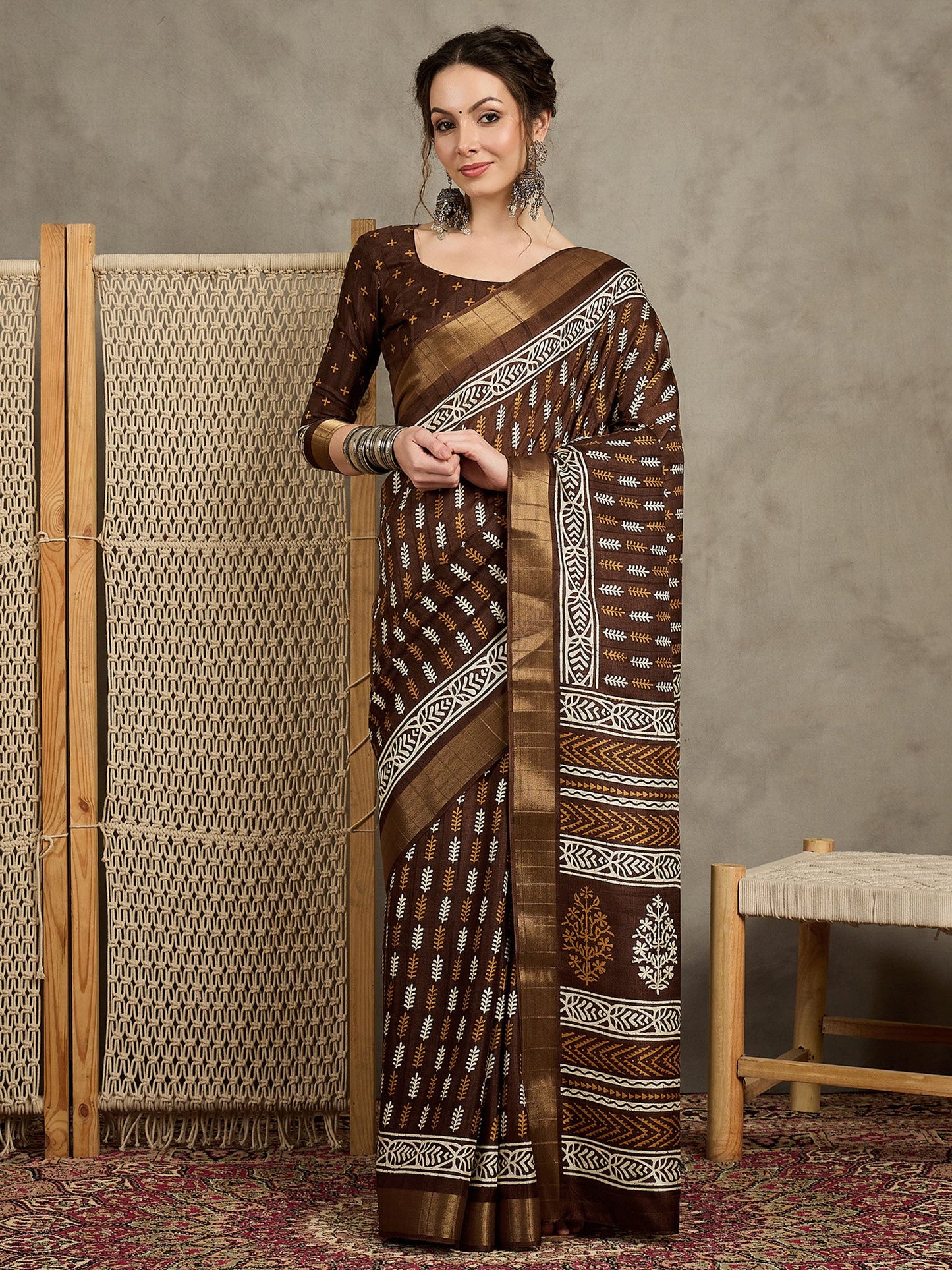 Brown Brown Sungudi Silk Blend Printed Saree