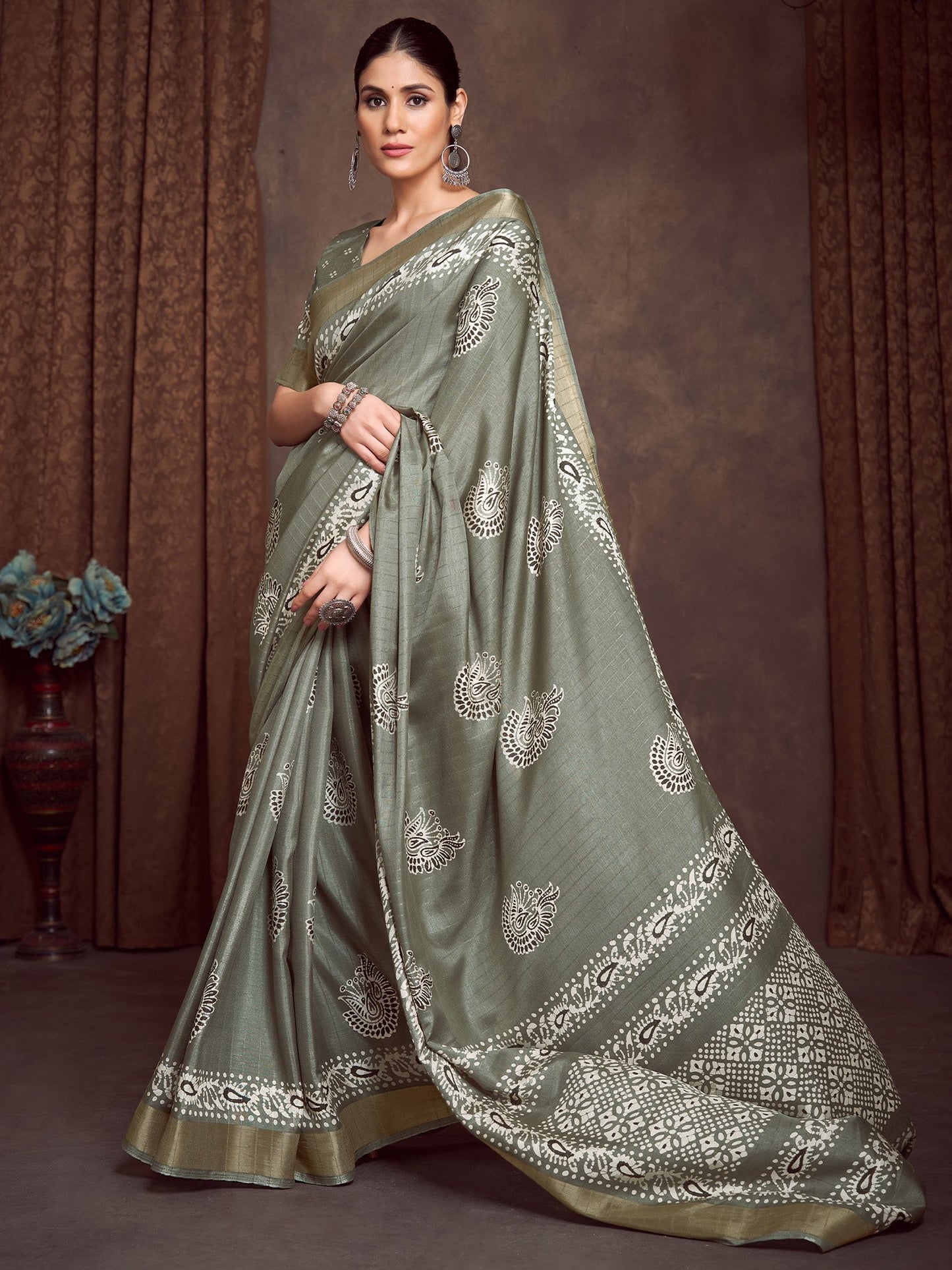 Light Block Print Silk Blend Printed Saree