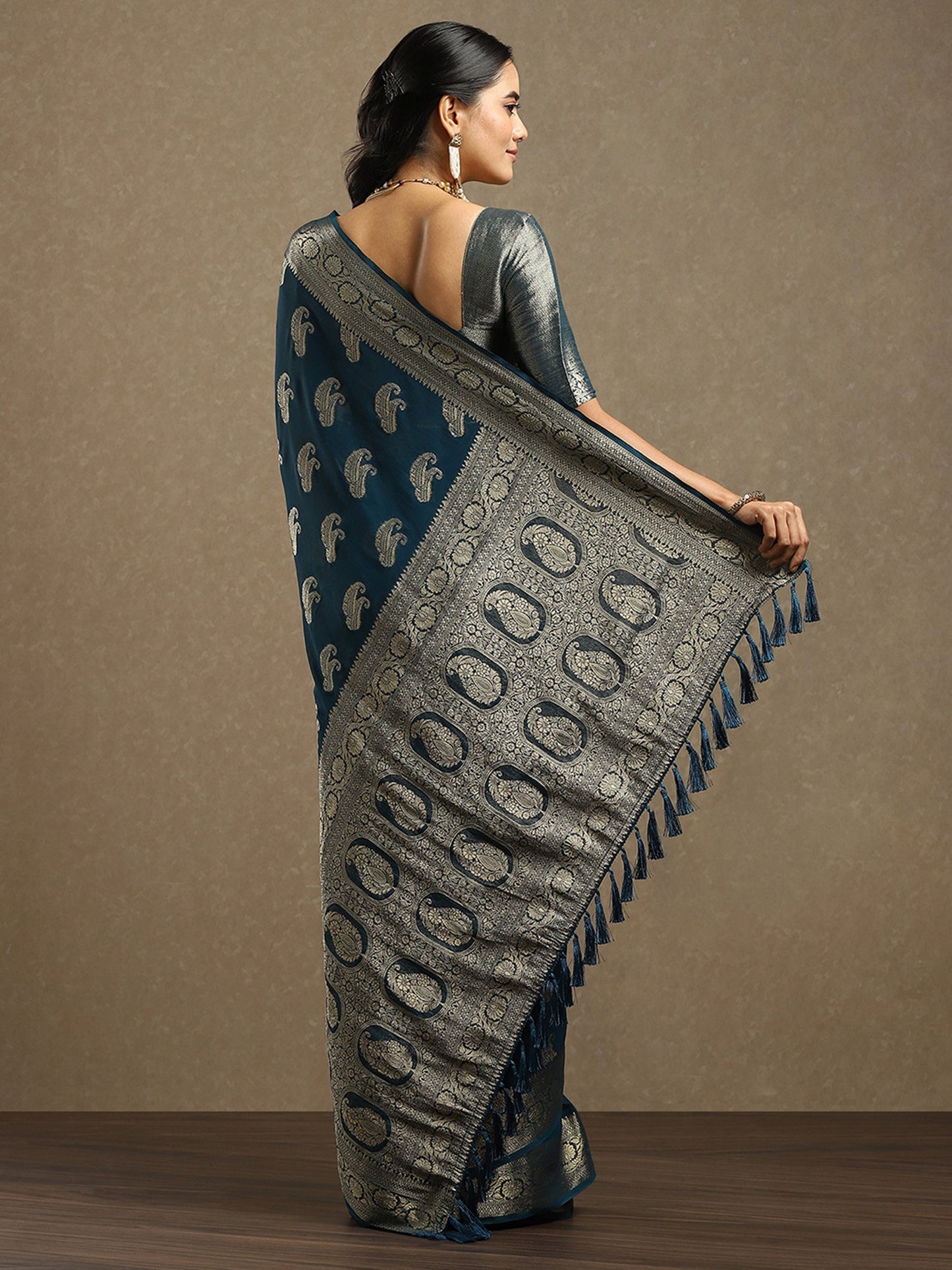 partywear designer saree for festive occasions