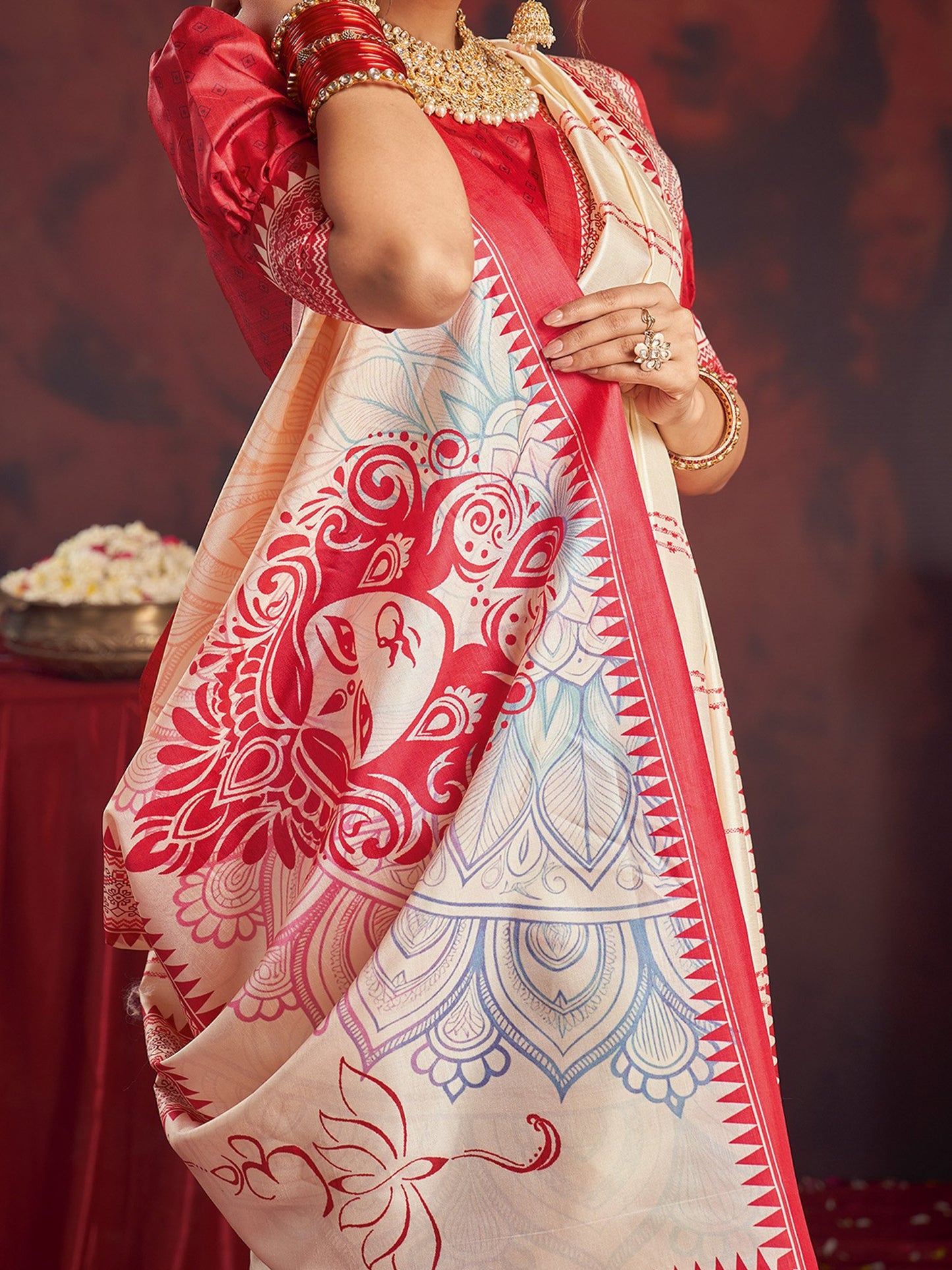 Off Garad Silk Blend Printed Saree