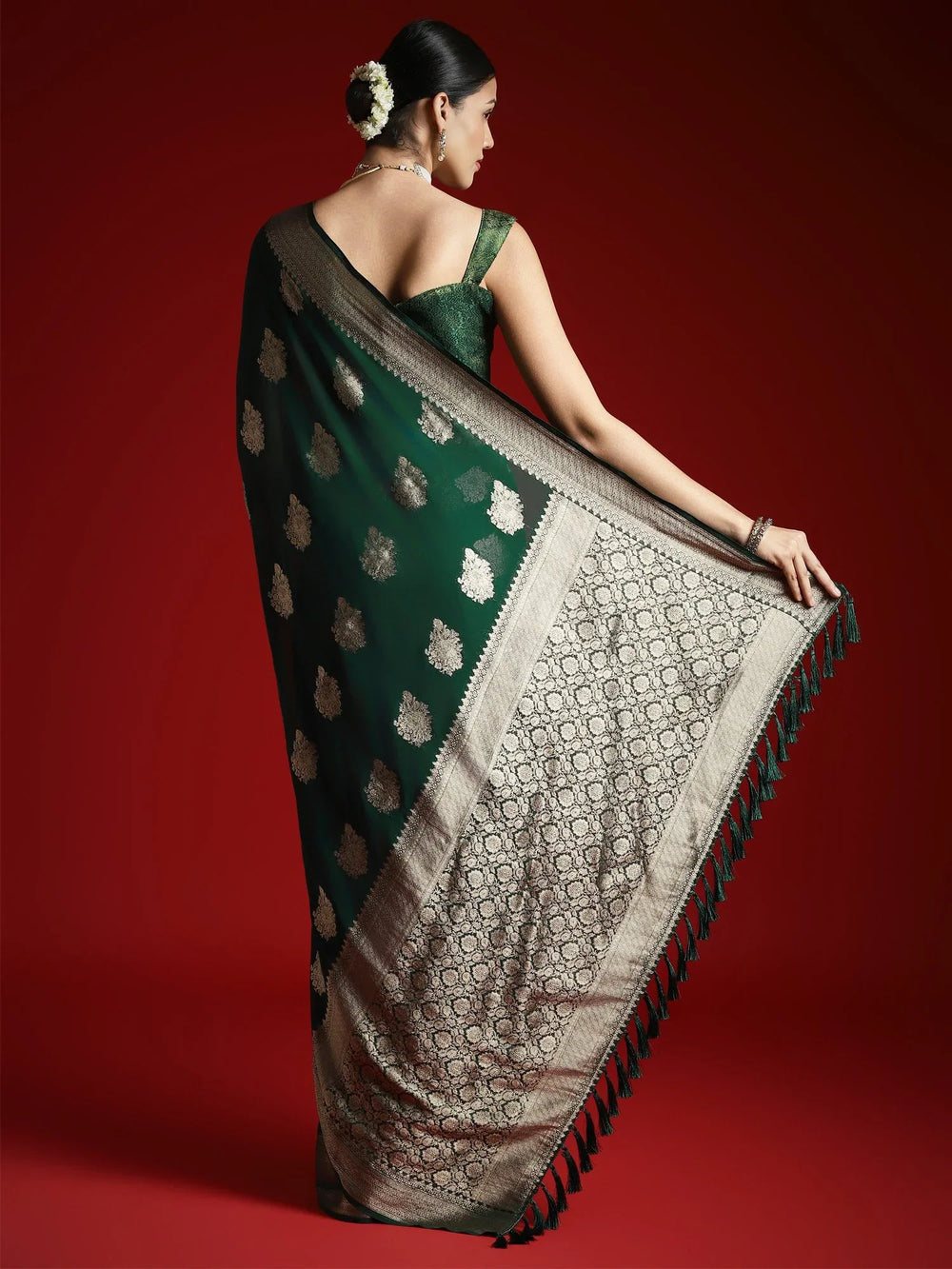 Green Banarasi Georgette Woven Saree - The Dori Store