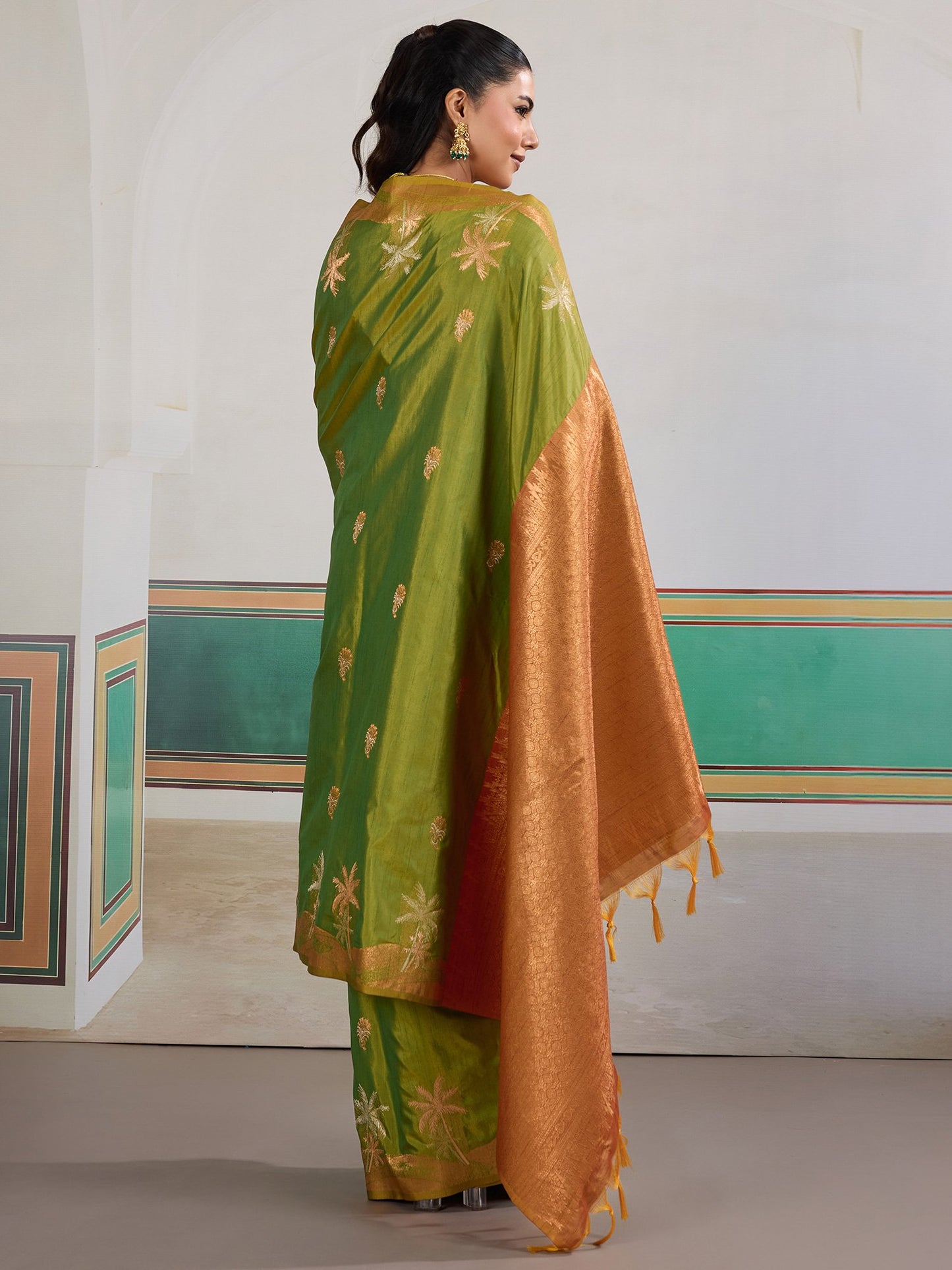 Light Banarasi Tussar Silk Woven Saree