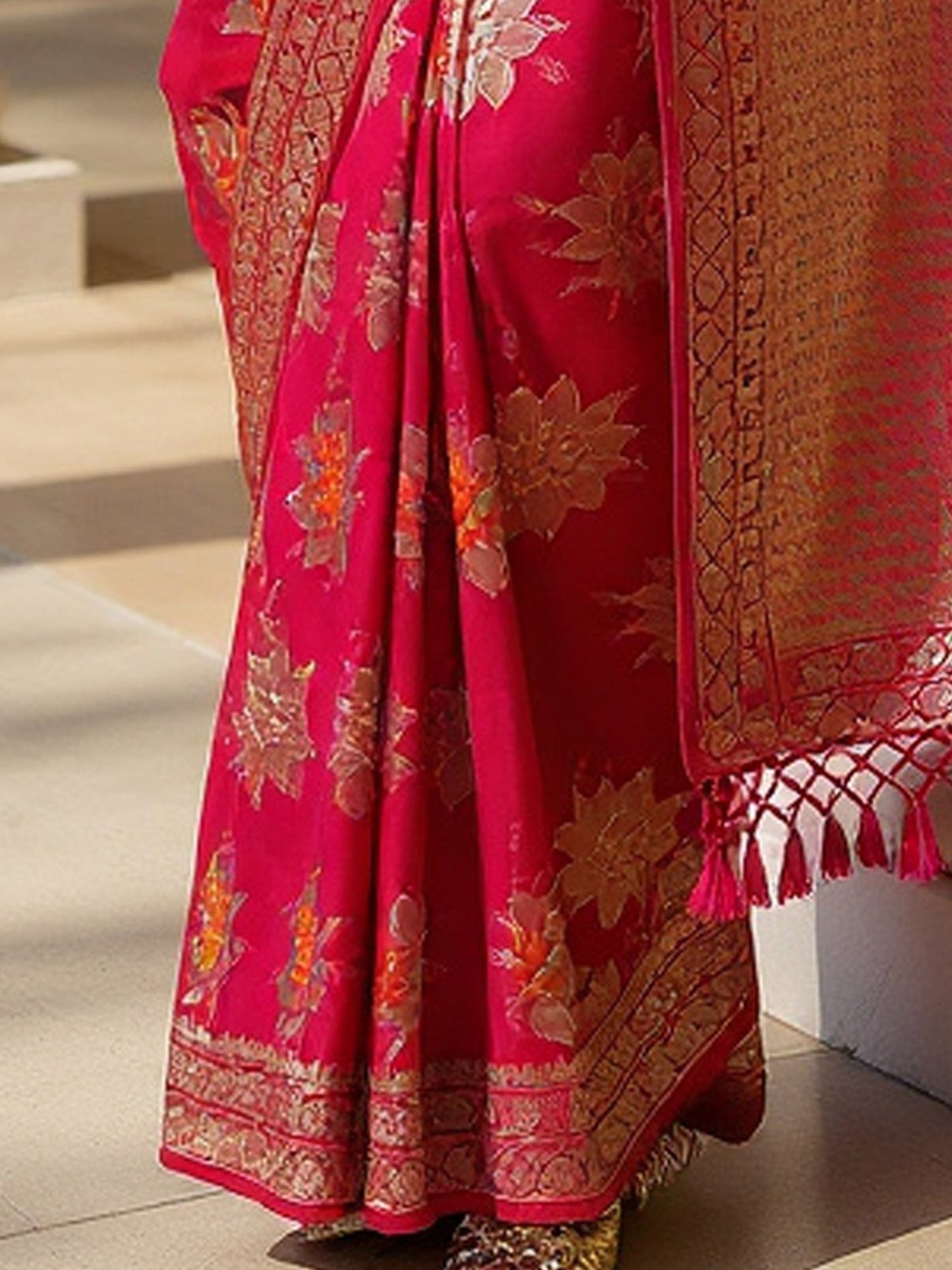 Pink Banarasi Silk Blend Woven Saree