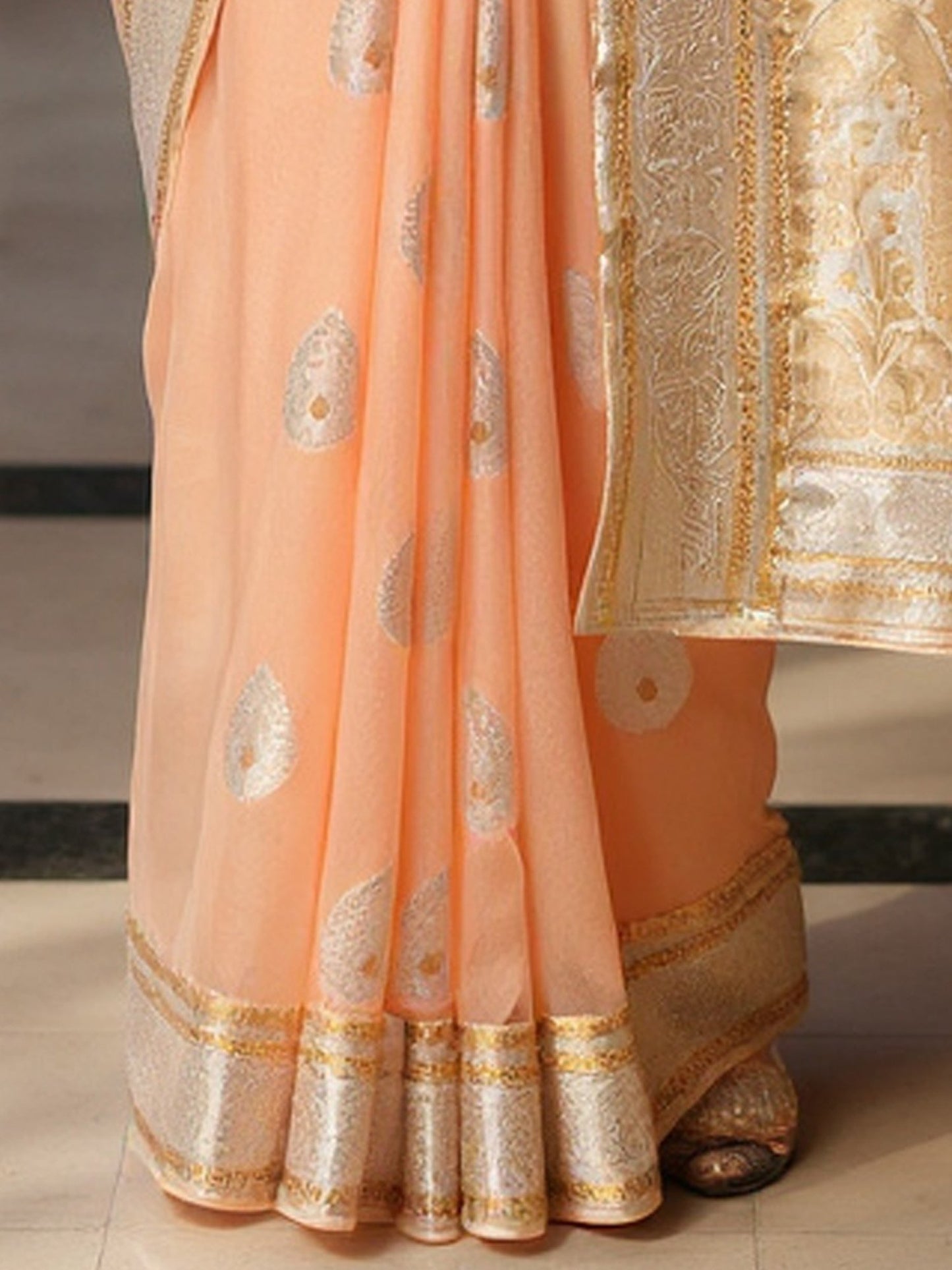 Peach Banarasi Silk Blend Woven Saree
