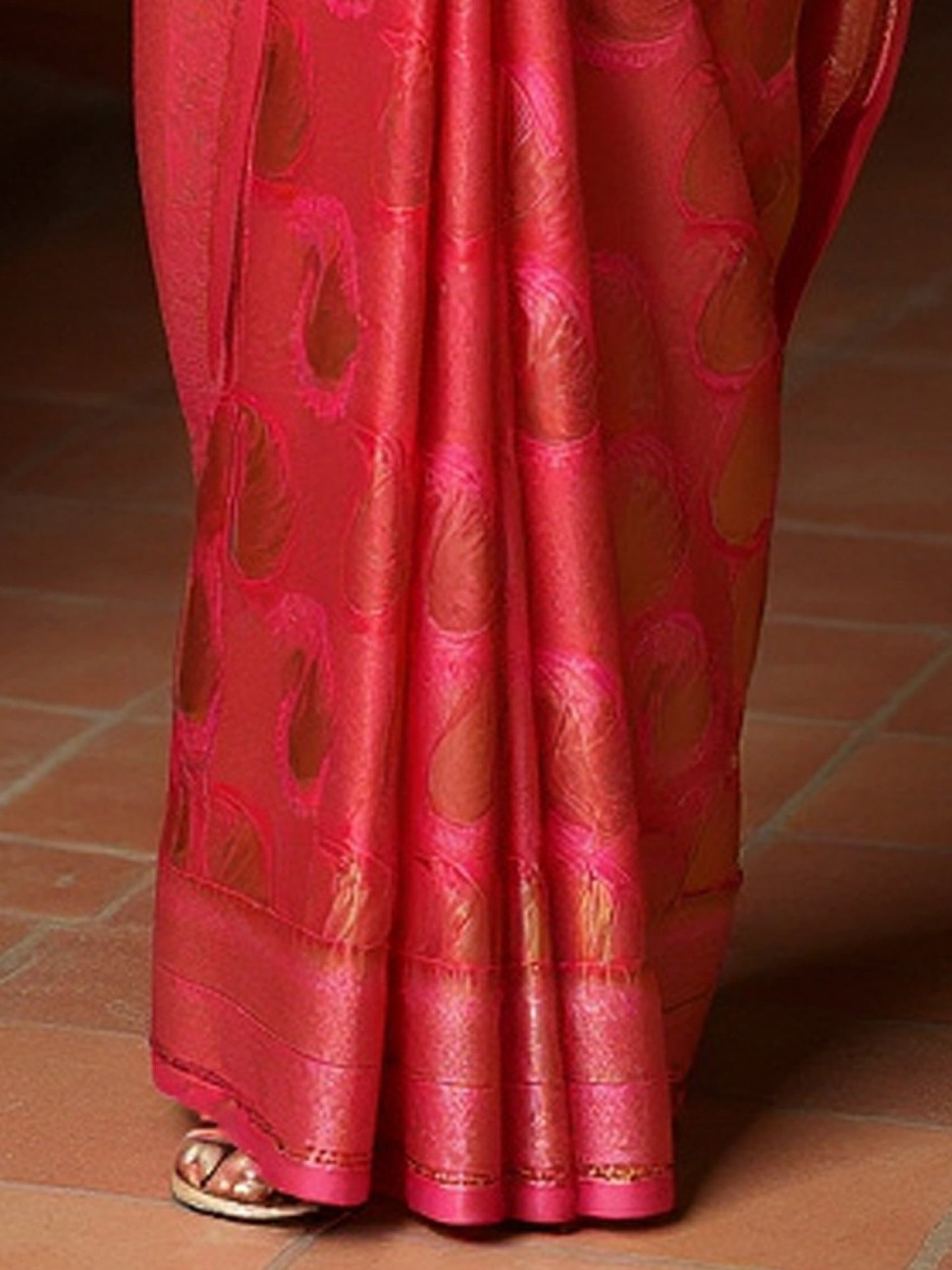 Pink Banarasi Silk Blend Woven Saree