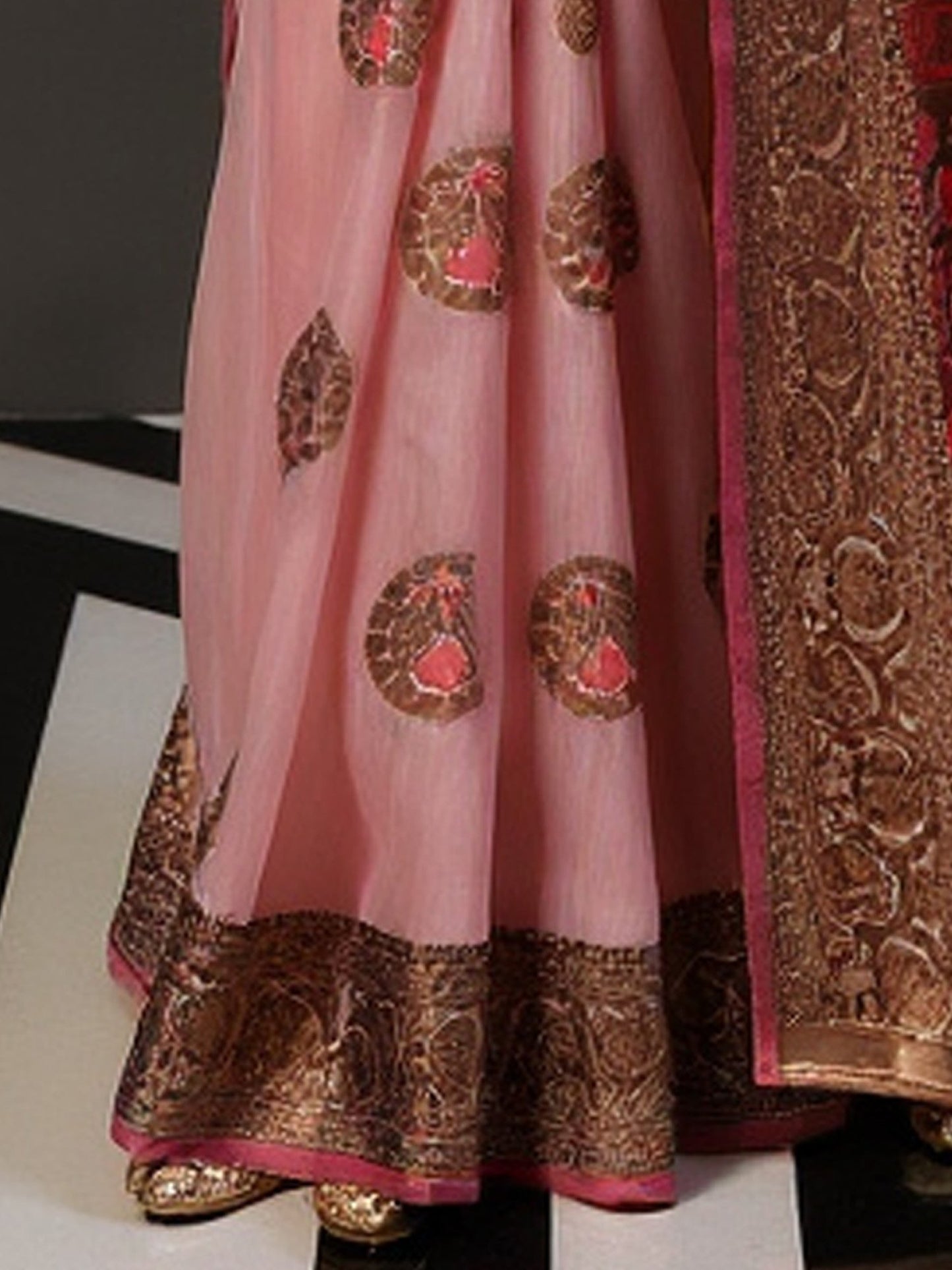 Pink Banarasi Silk Blend Woven Saree