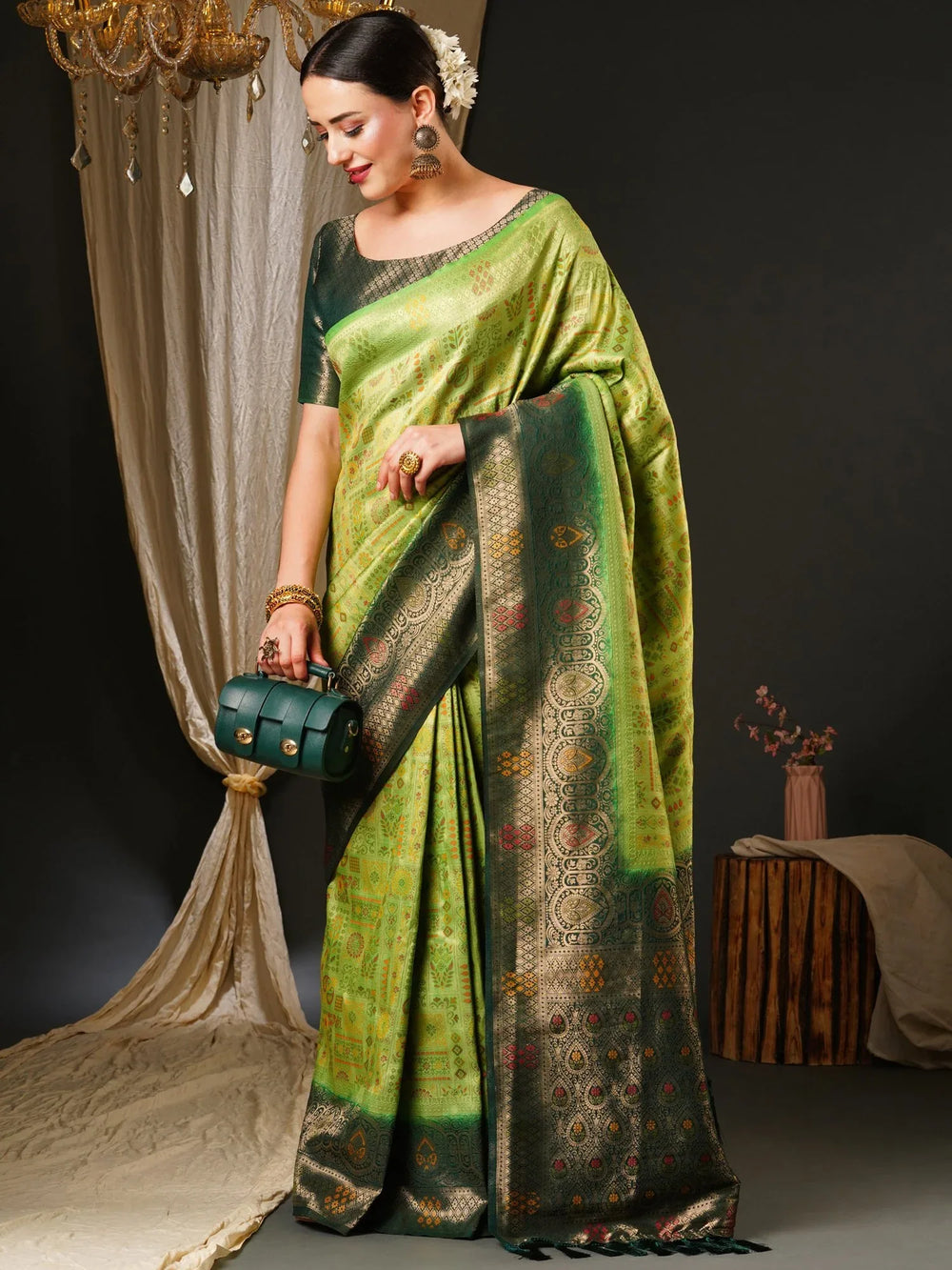 Heritage Light Green Banarasi Silk Saree - The Dori Store