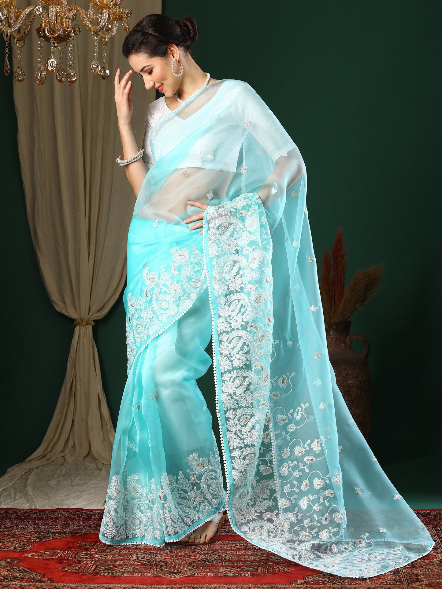 Get the best Kasavu saree online