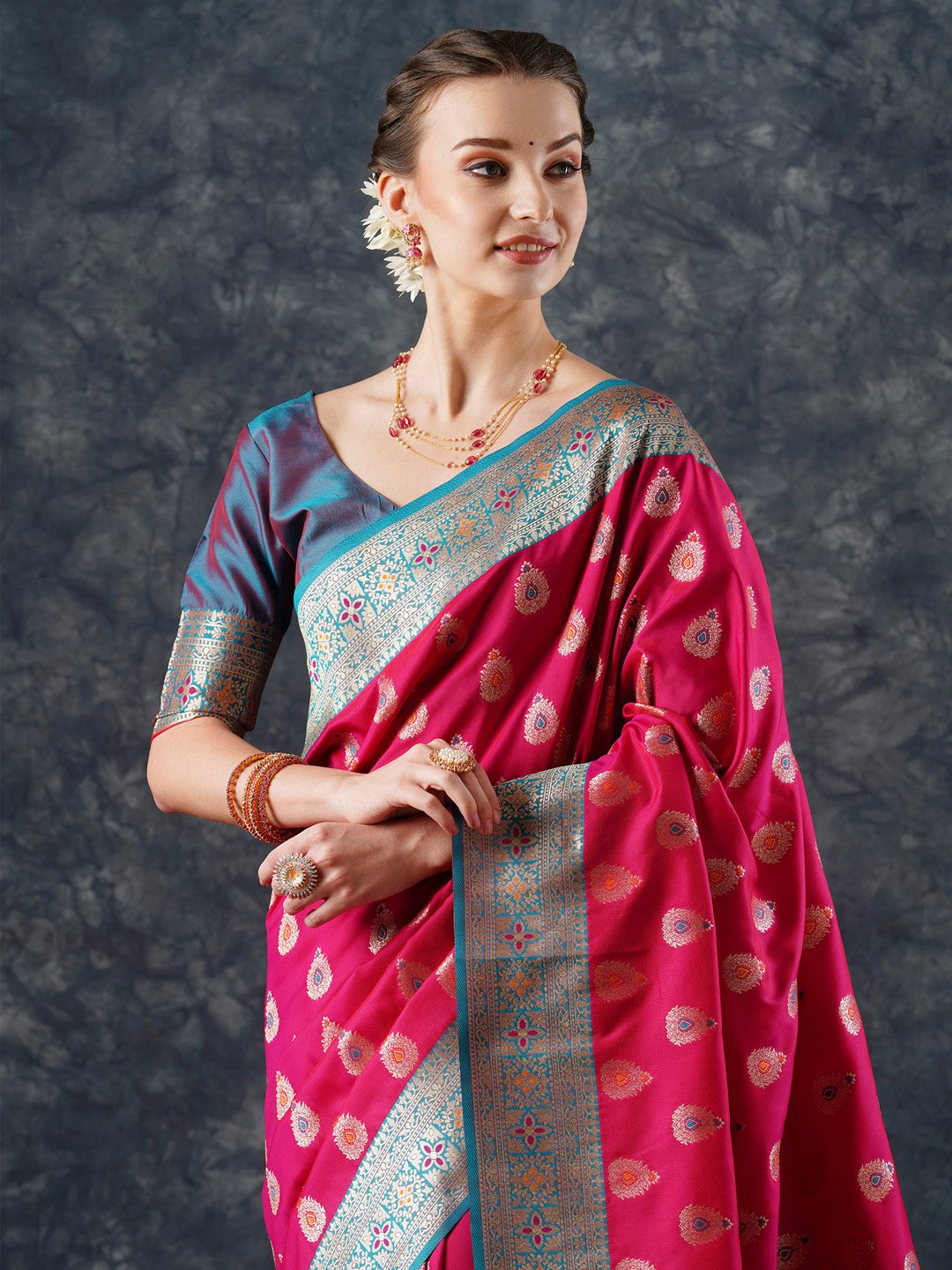 Pink Banarasi Silk Blend Woven Saree