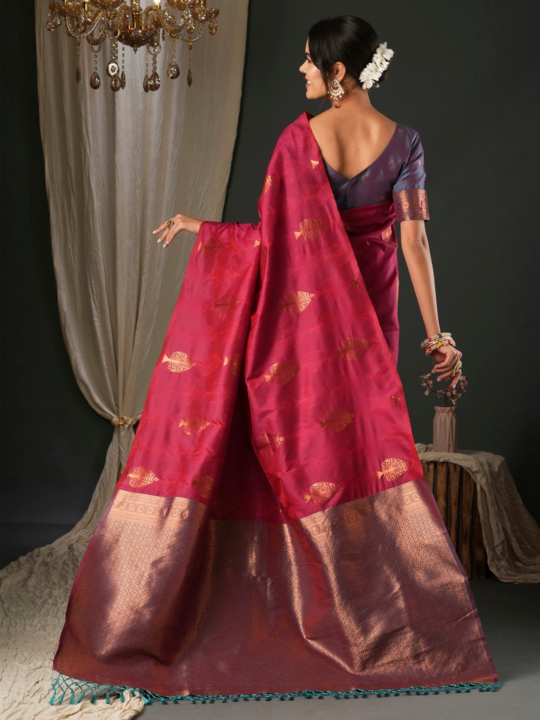 Get the best saree manufacturer