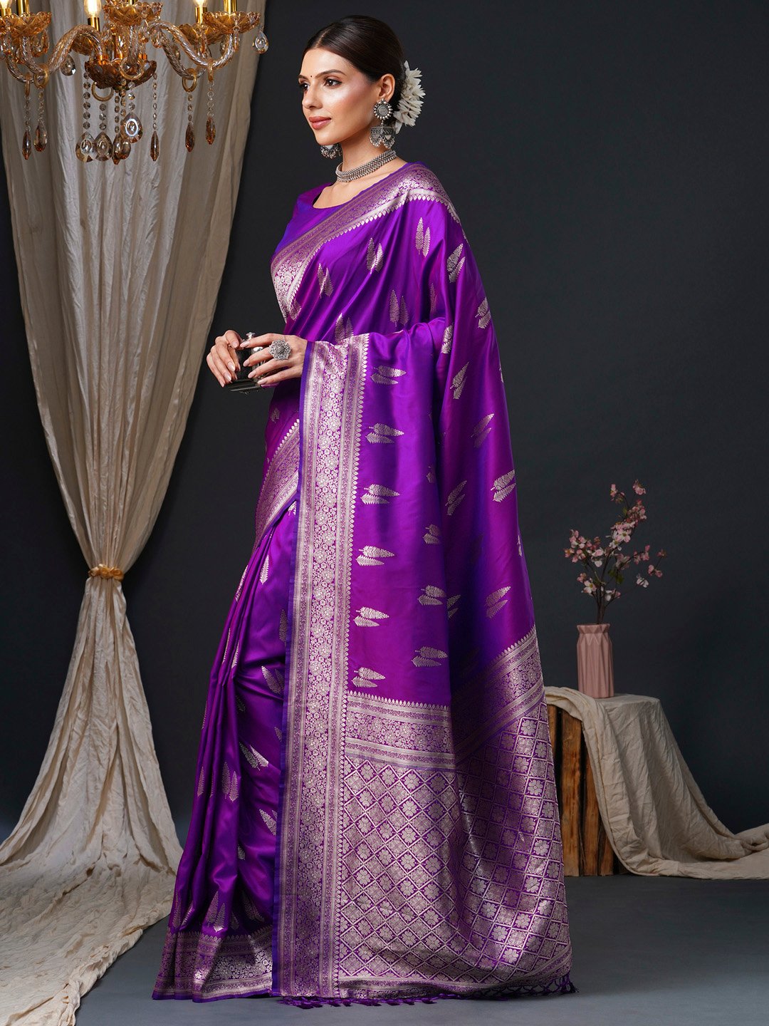 Purple Banarasi Silk Blend Woven Saree