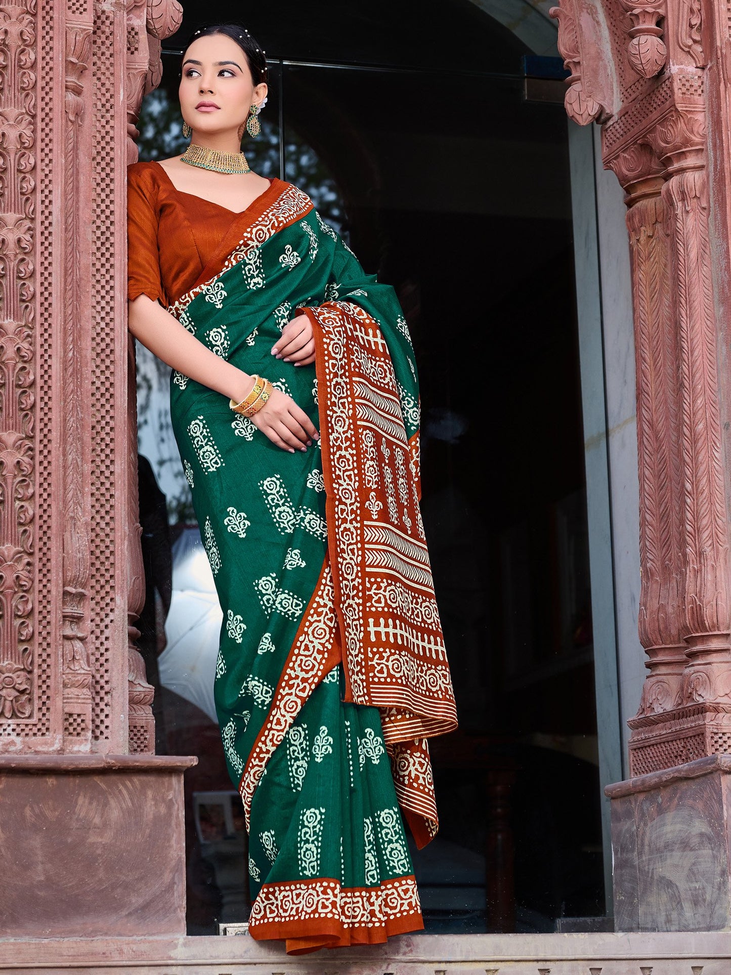 Get the best kanjeevaram South Indian bridal saree