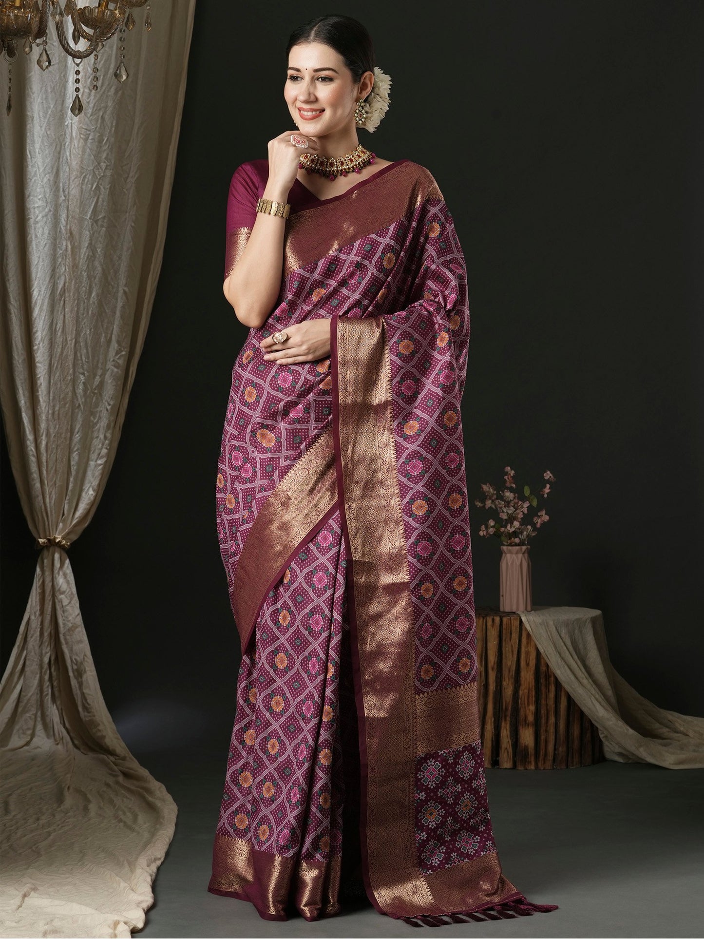 Get the best organza saree