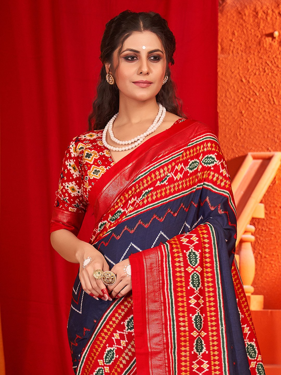Get the best organza saree