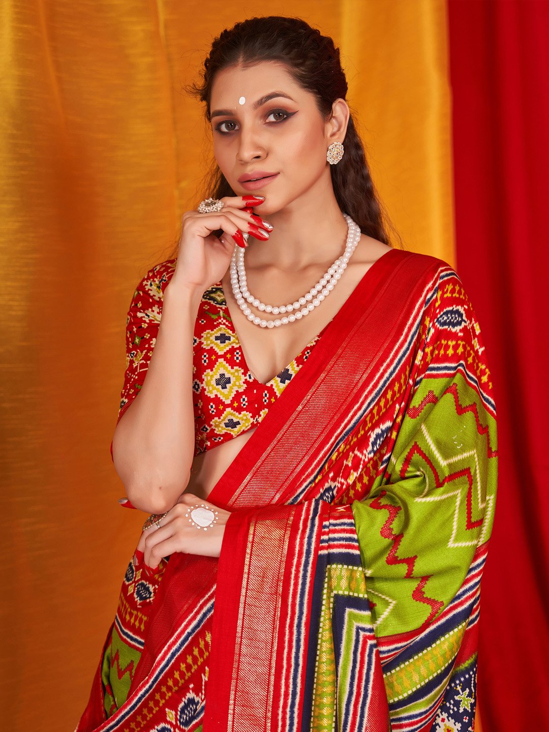 Get the best organza saree