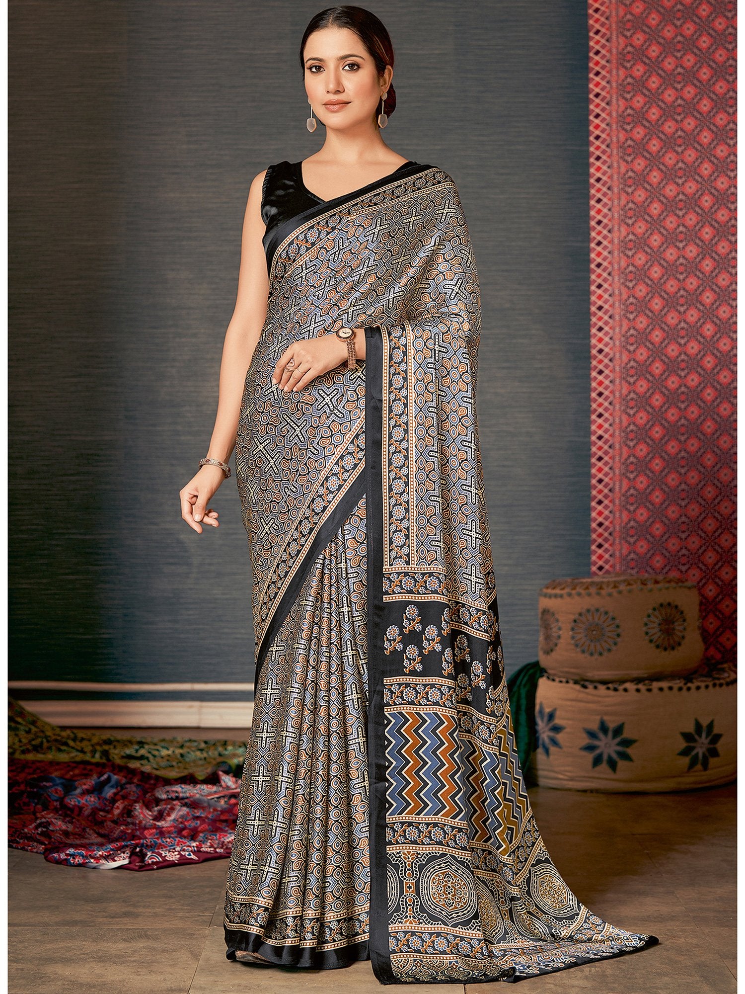 Grey Grey Block Print Crepe Digital Print Saree