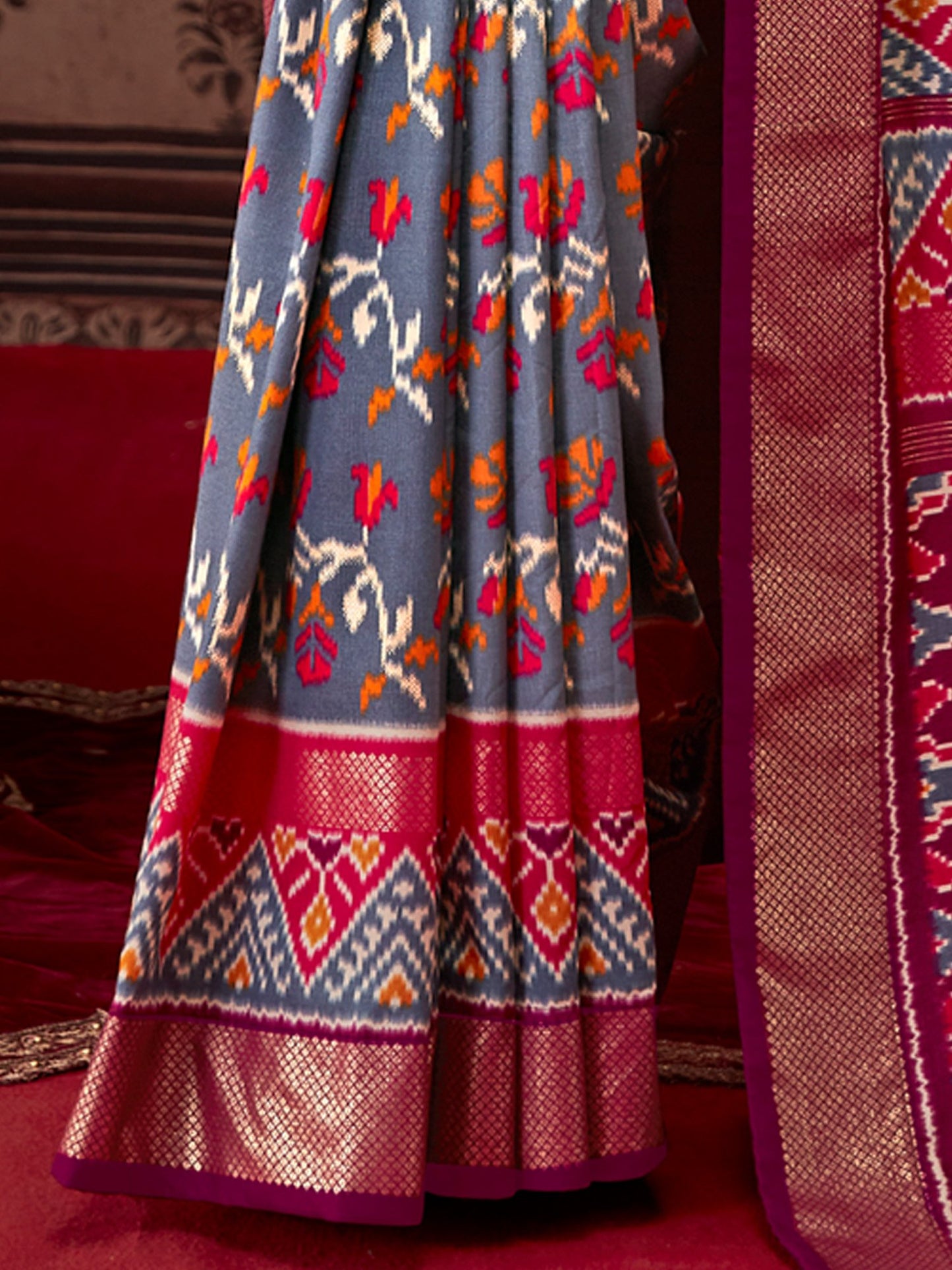 Get the best partywear saree